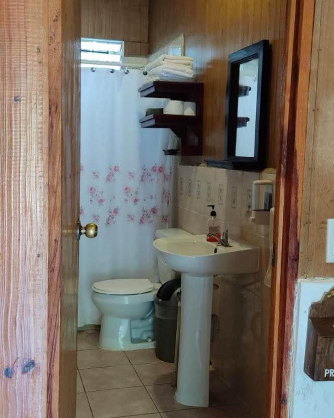 CHALATENANGO LA PALMA LAS GRANADILLAS HOTEL