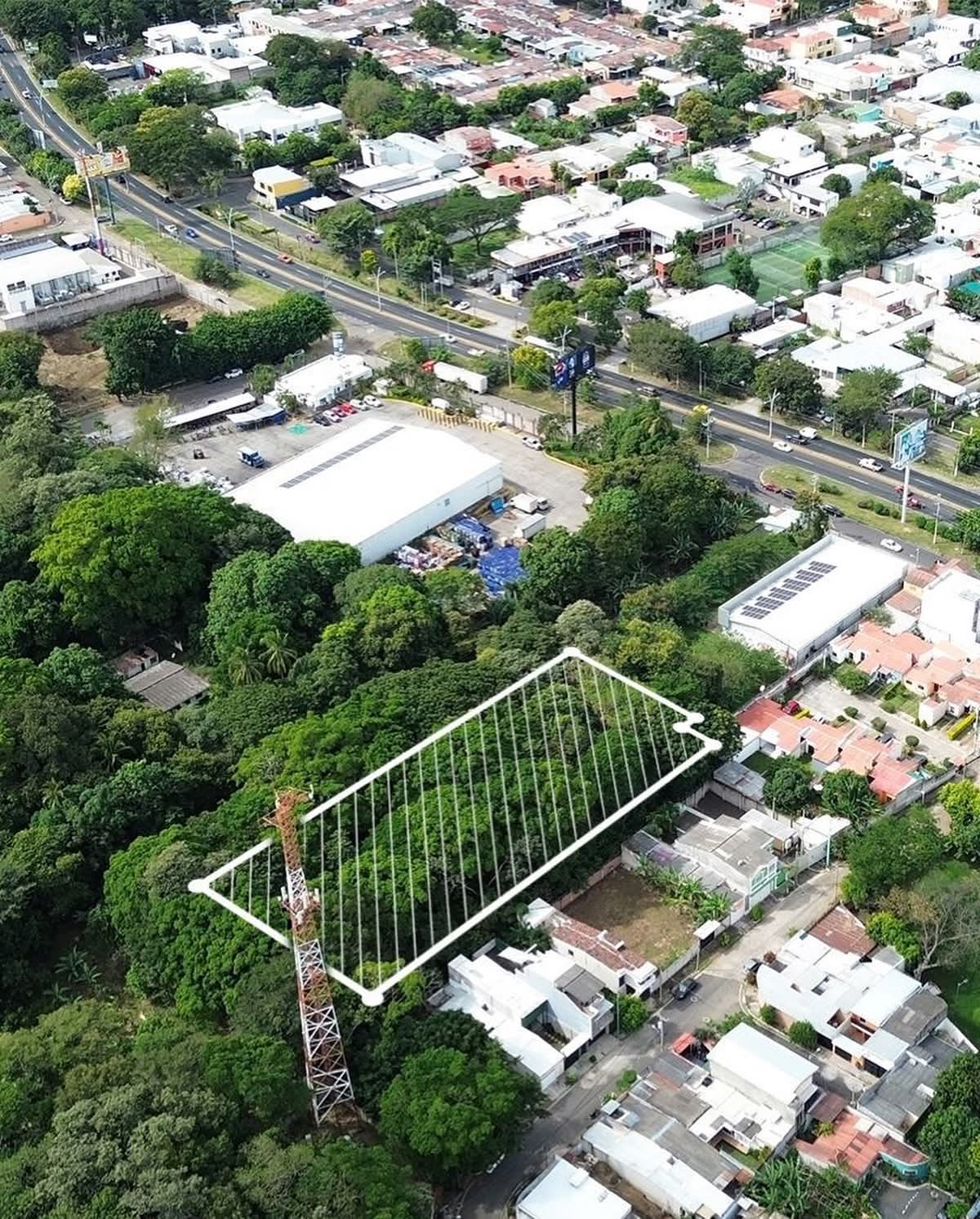 SANTA ANA TERRENO PLANO LOMA ALTA