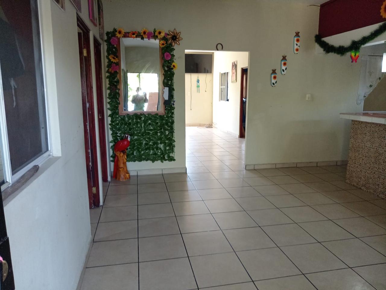 CASA RES LOS LIRIOS SAN SALVADOR