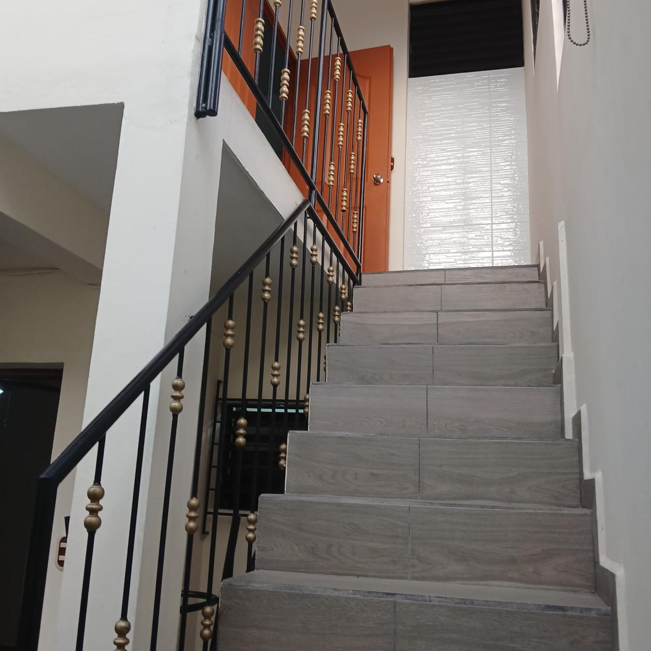 CASA LOS SANTOS 1 SOYAPANGO