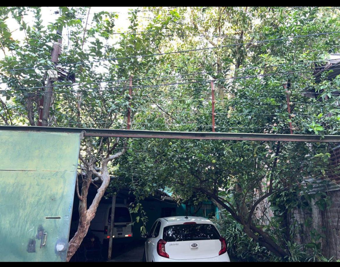 CASA EN AYUTUXTEPEQUE