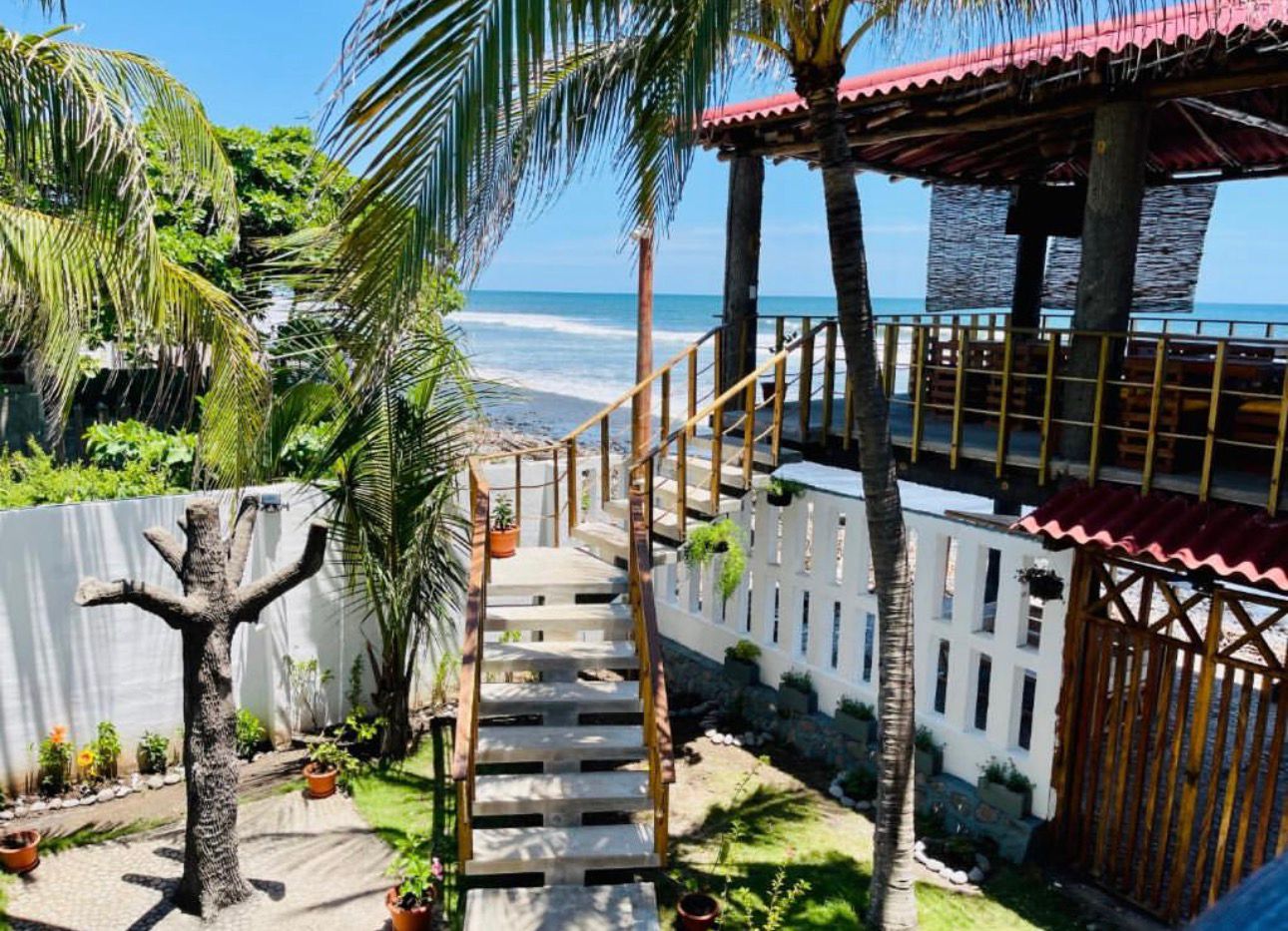 HOTEL EN COCAL LA LIBERTAD