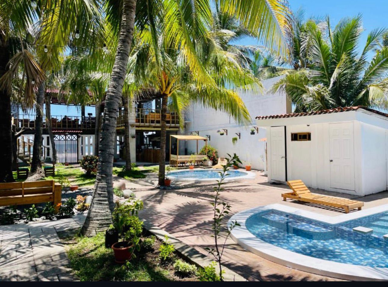 HOTEL EN COCAL LA LIBERTAD