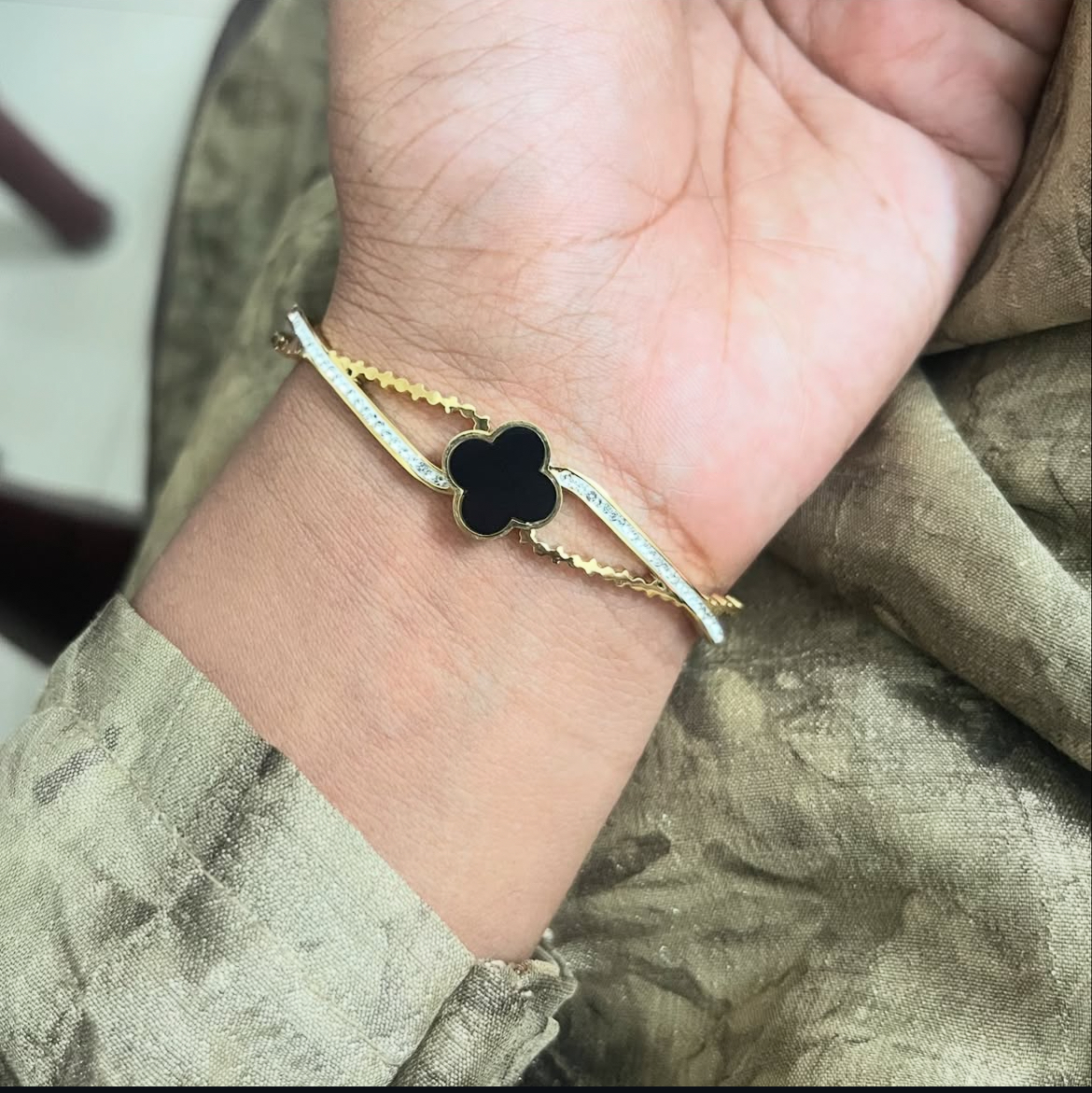 Black clover bracelet 