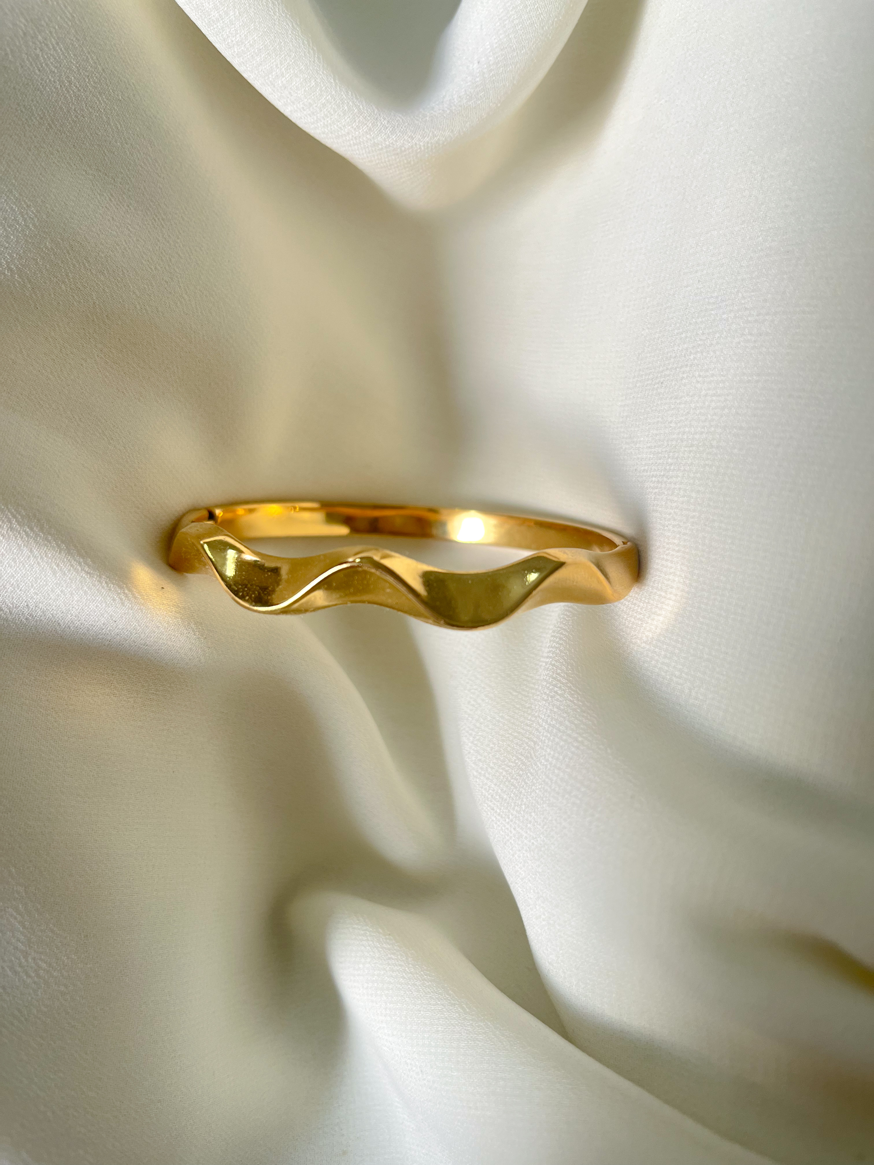 Gold Wave Bracelet