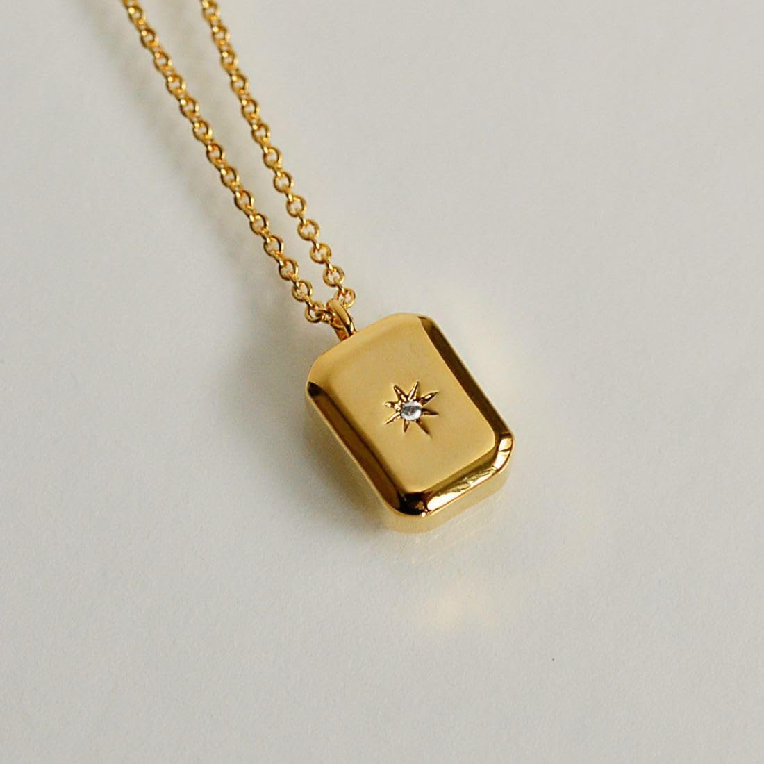 Elegant Star Pendant Necklace