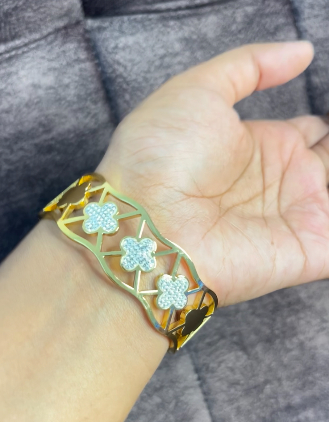 Broad Bangle