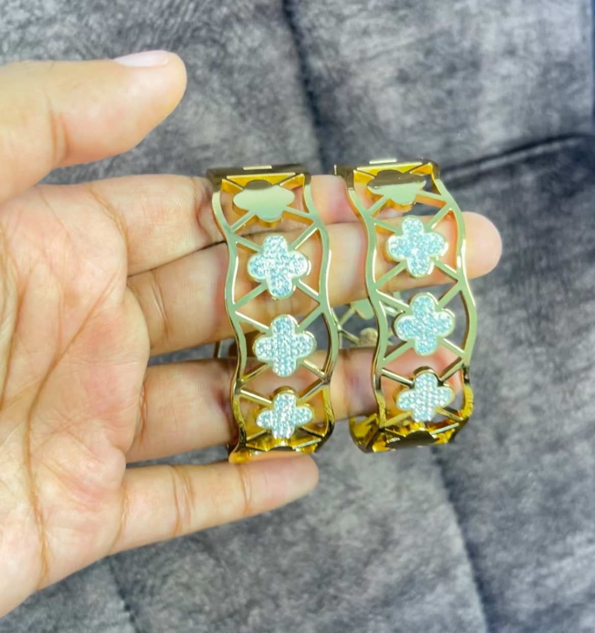 Broad Bangle