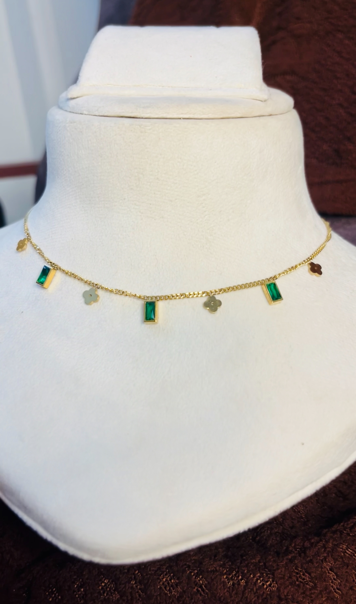 Royal clover Necklace 