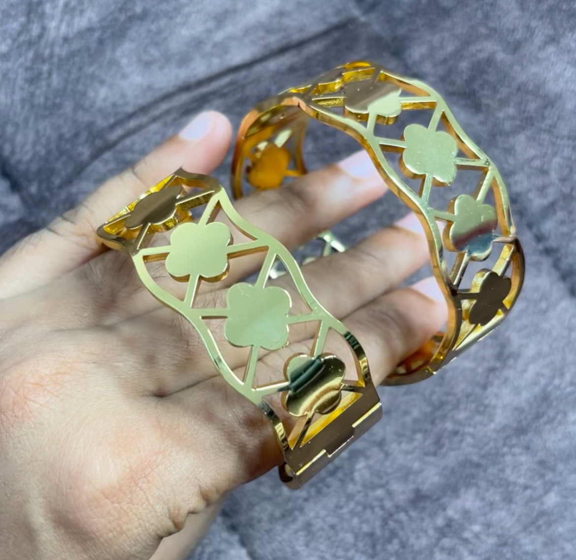 Broad Bangle