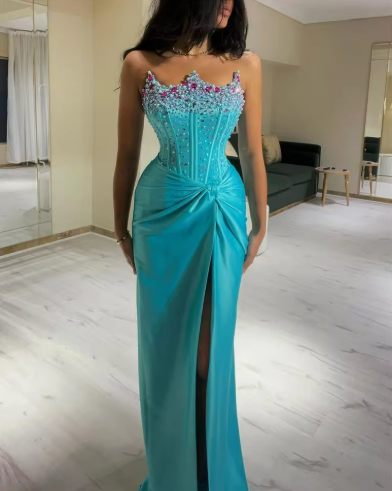Elegant Turquoise Evening Gown