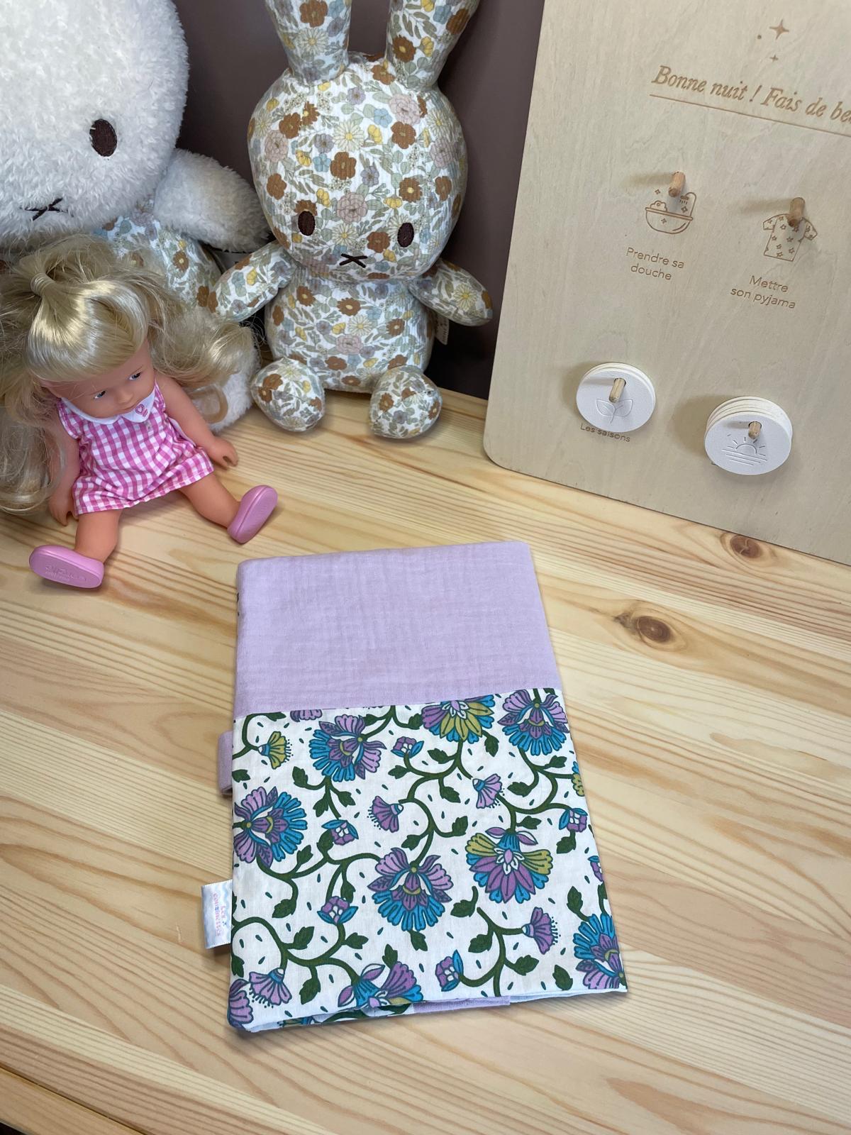 Protège carnet de santé Lotus