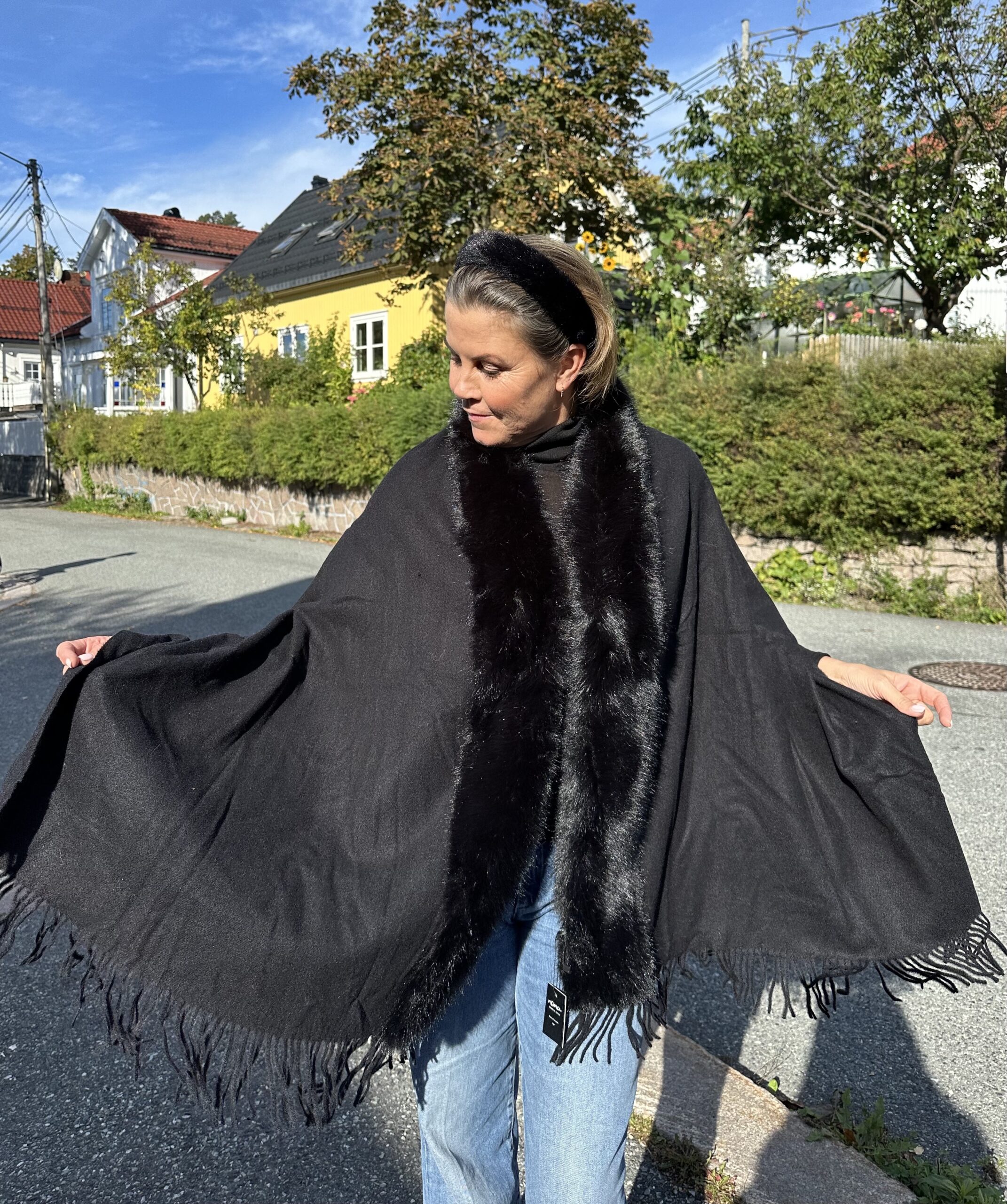 Jackie ullskjerf m/fuskepels