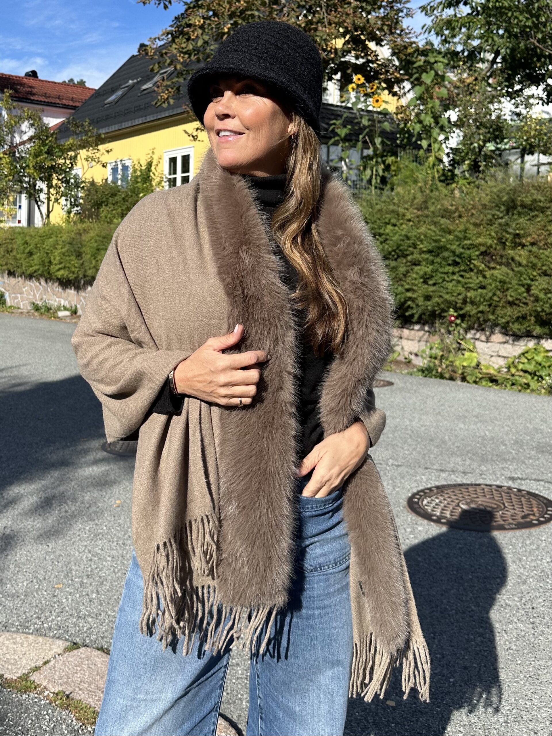 Jackie ullskjerf m/fuskepels
