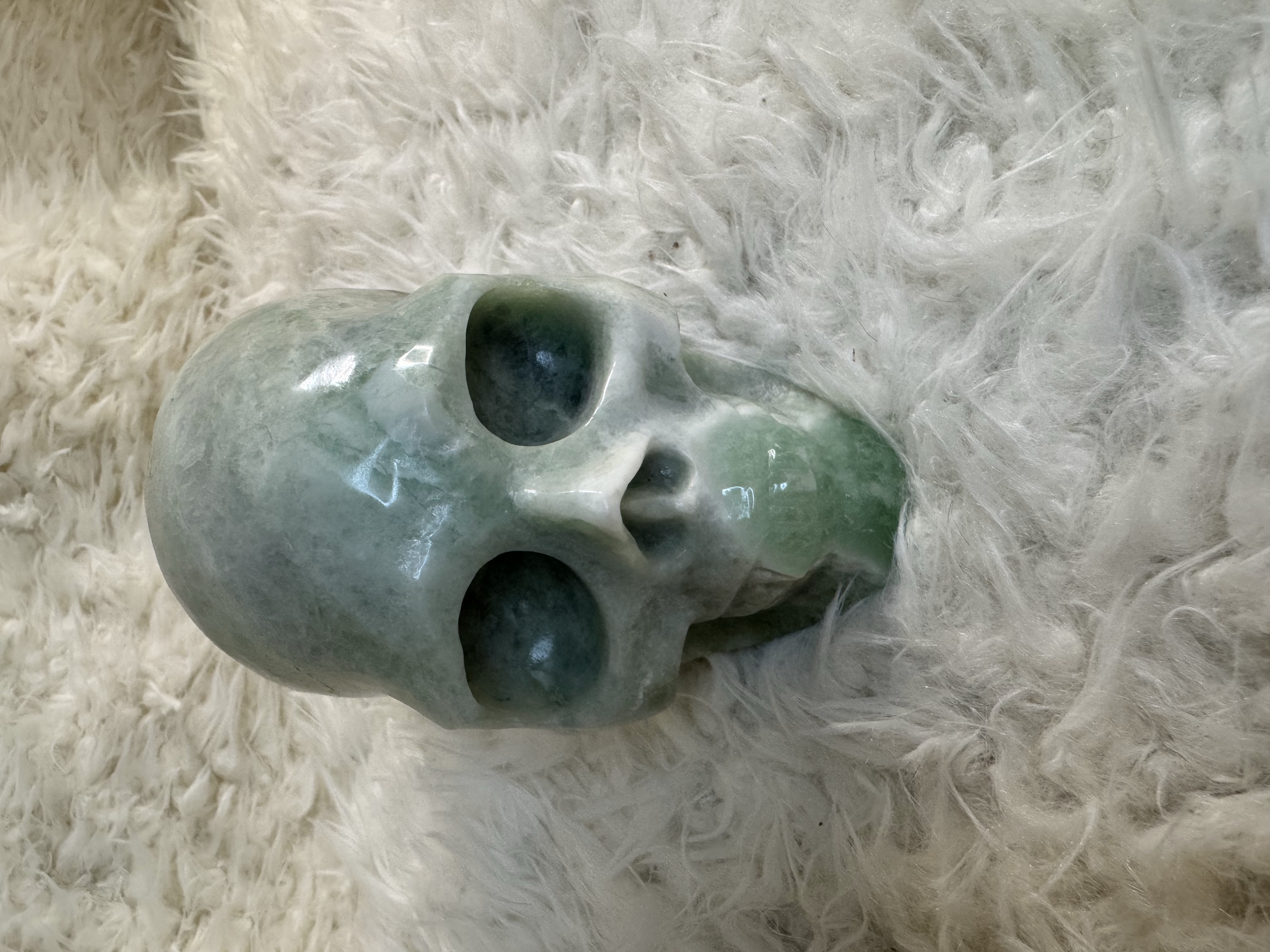 Flourite Skull 2.96 in W x 3.7 in H x 4.89 in L 