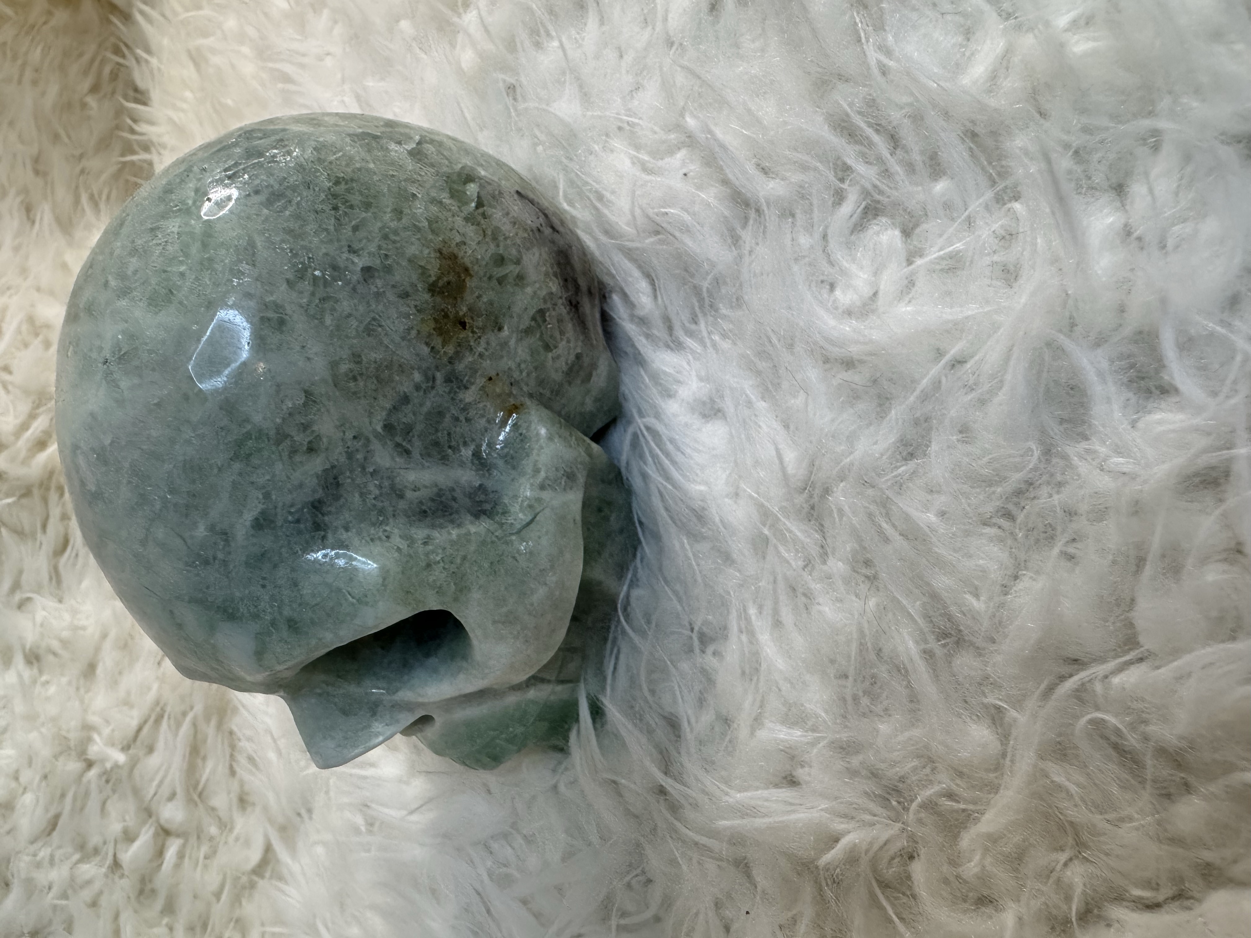 Flourite Skull 2.96 in W x 3.7 in H x 4.89 in L 