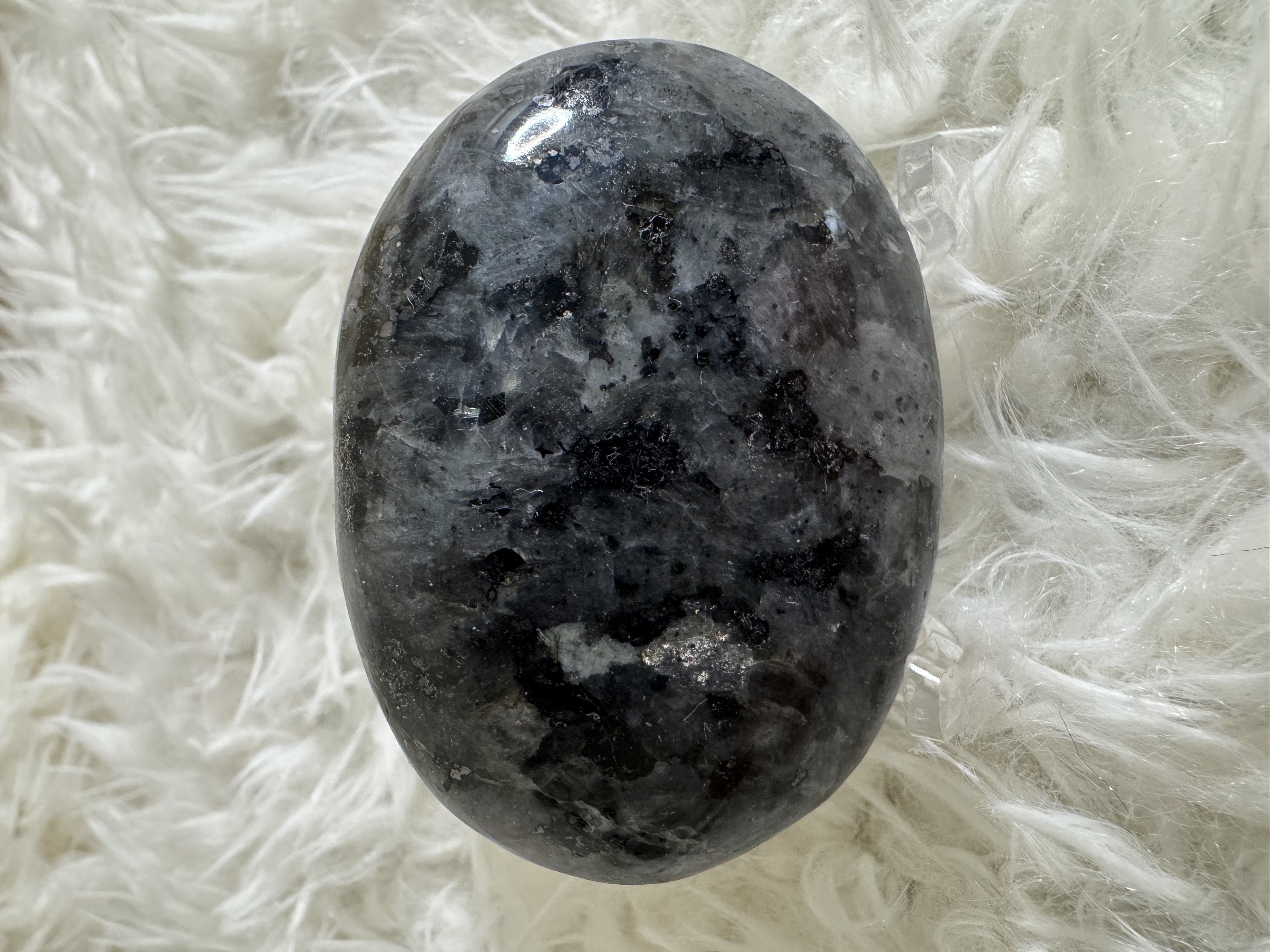 Indigo Gabbro Palm Stone 