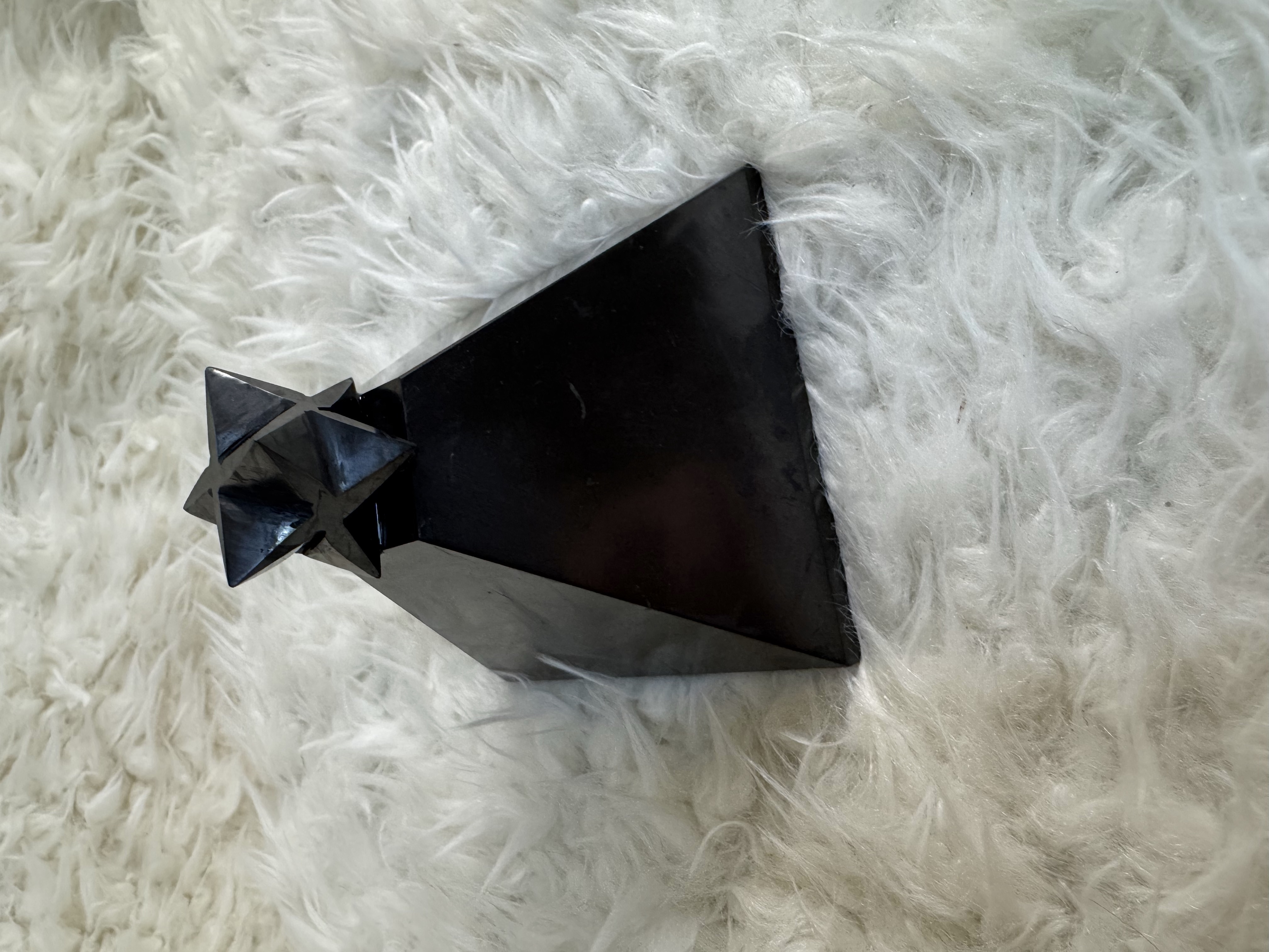 Metatron’s Purify and Ascend Shungite Merkaba Pryamid 