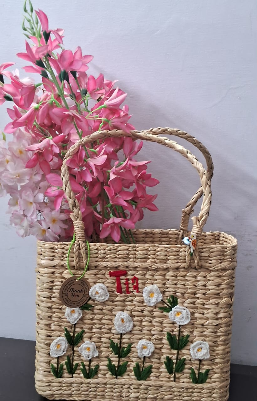 Eco-friendly handcrafted Stylish 'Kauna Grass Bags' for those who cares for the planet earth.
