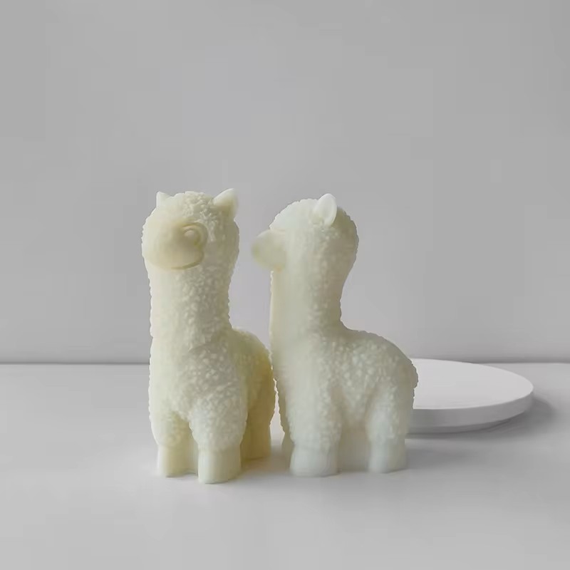 Alpaca Candle