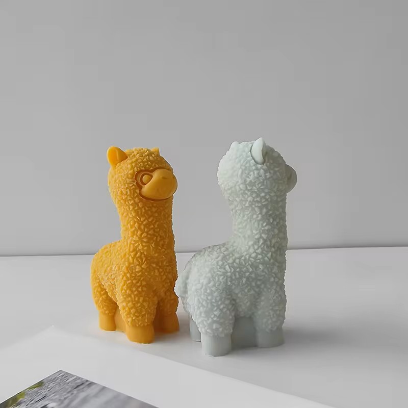Alpaca Candle