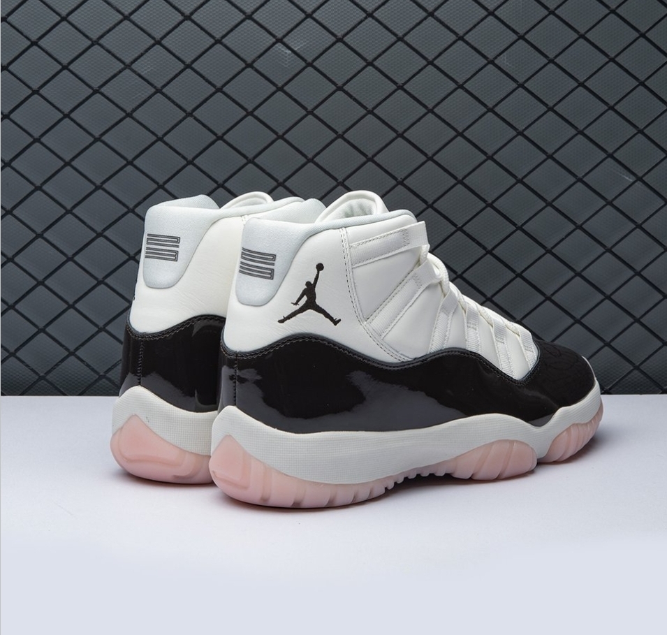Air Jordan 11 Retro Concord Sneakers