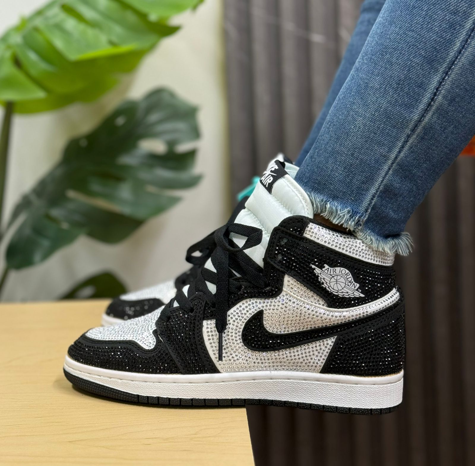 Nike Air Jordan 1 Swarovski Dama