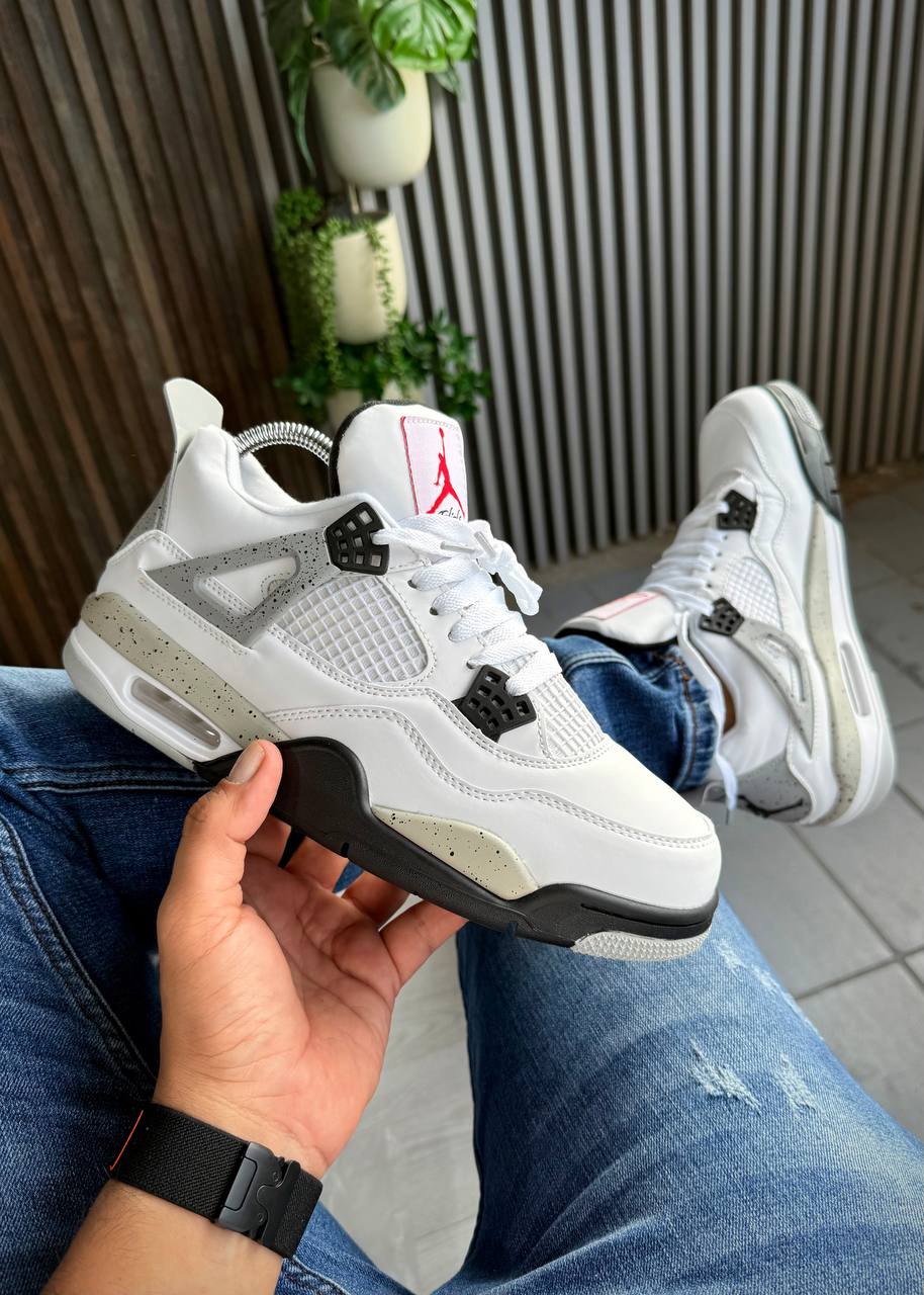 Air Jordan Retro 4