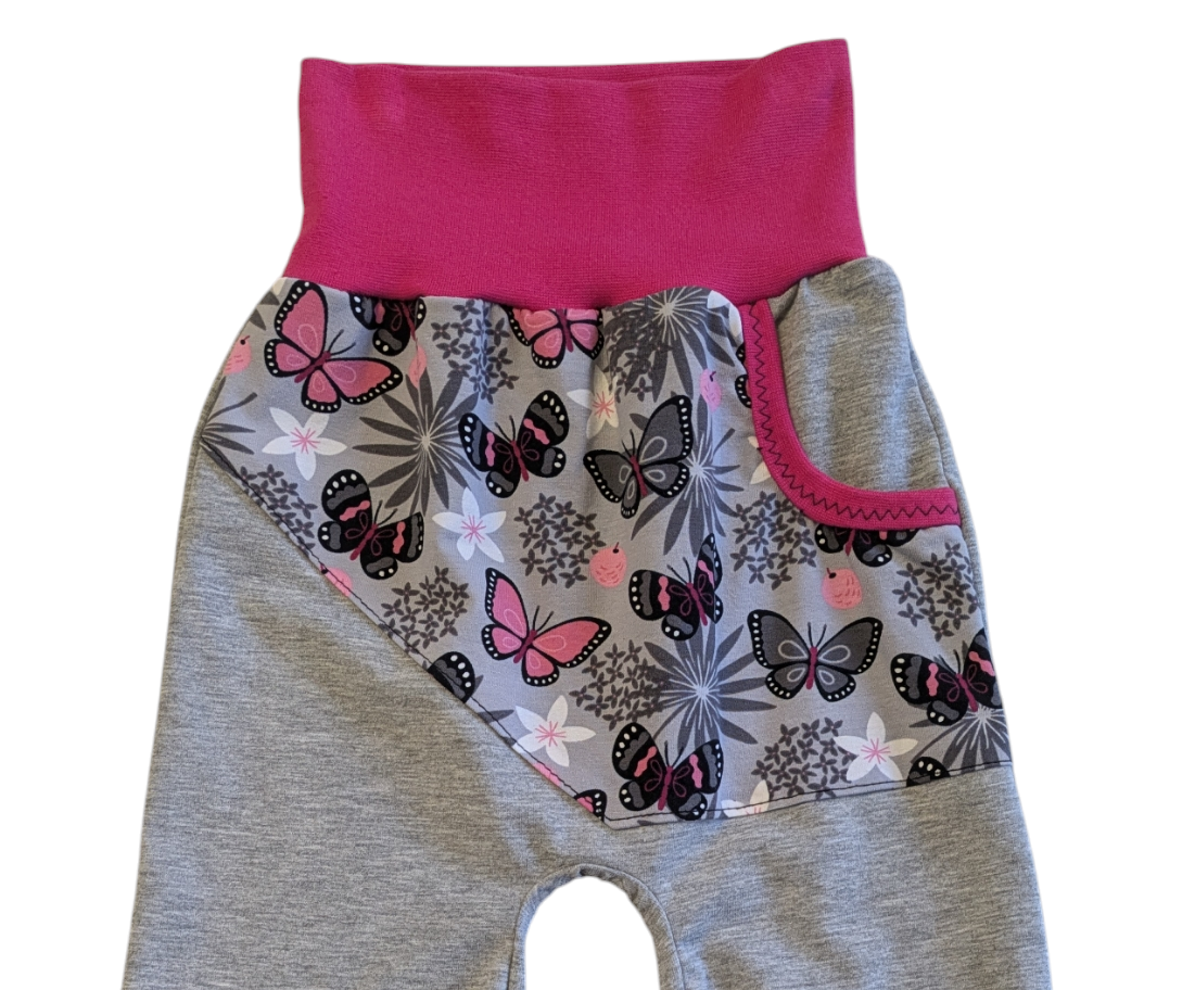 Kinderhose mit Schmetterlingsmuster in den Gr. 50/56 bis 140 aus Jersey 