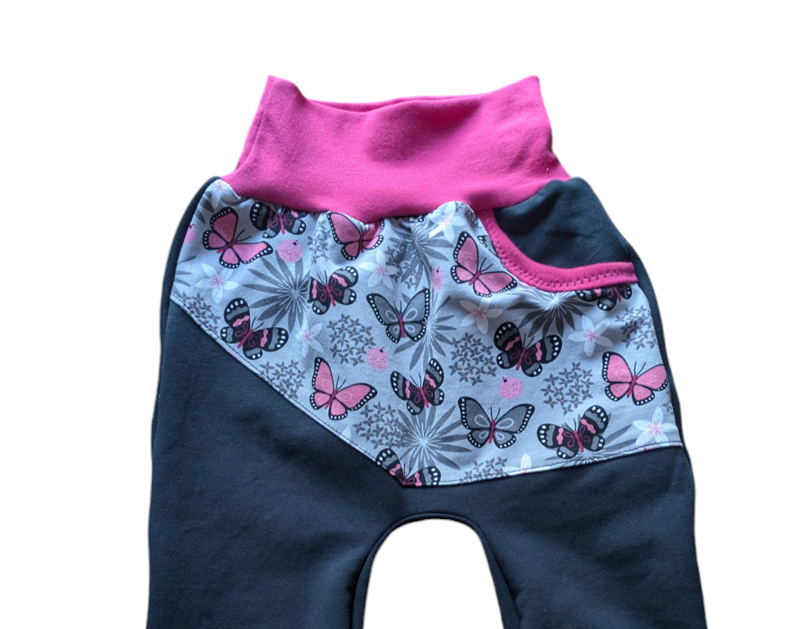 Kinderhose / Jogger  Schmetterlingsmuster in den Größen 50/56 bis 140 aus Jersey 