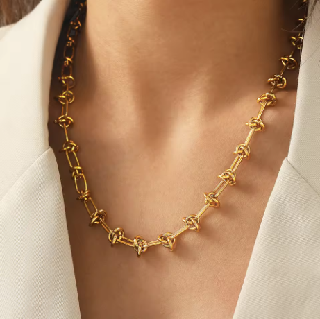 Gold Knot Link Necklace