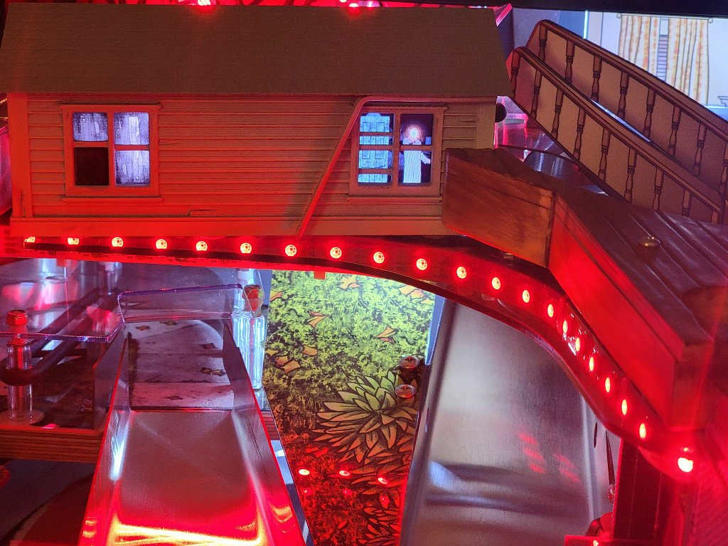 Halloween House for Spooky Halloween Pinball
