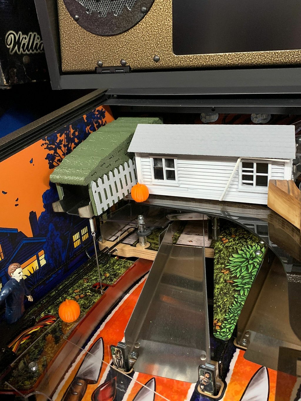 Halloween House for Spooky Halloween Pinball