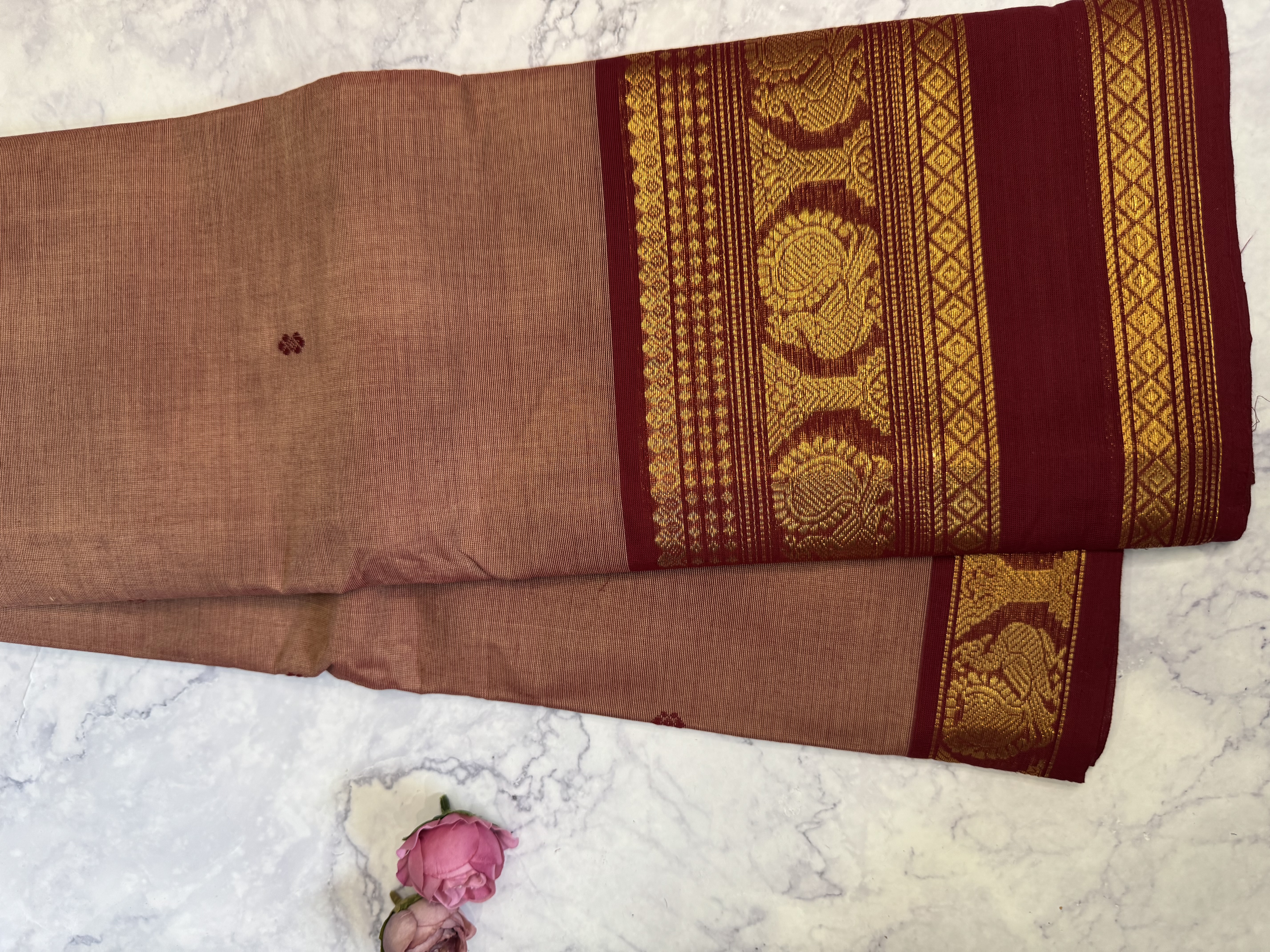 Brown pink dual tone cotton saree with red border 