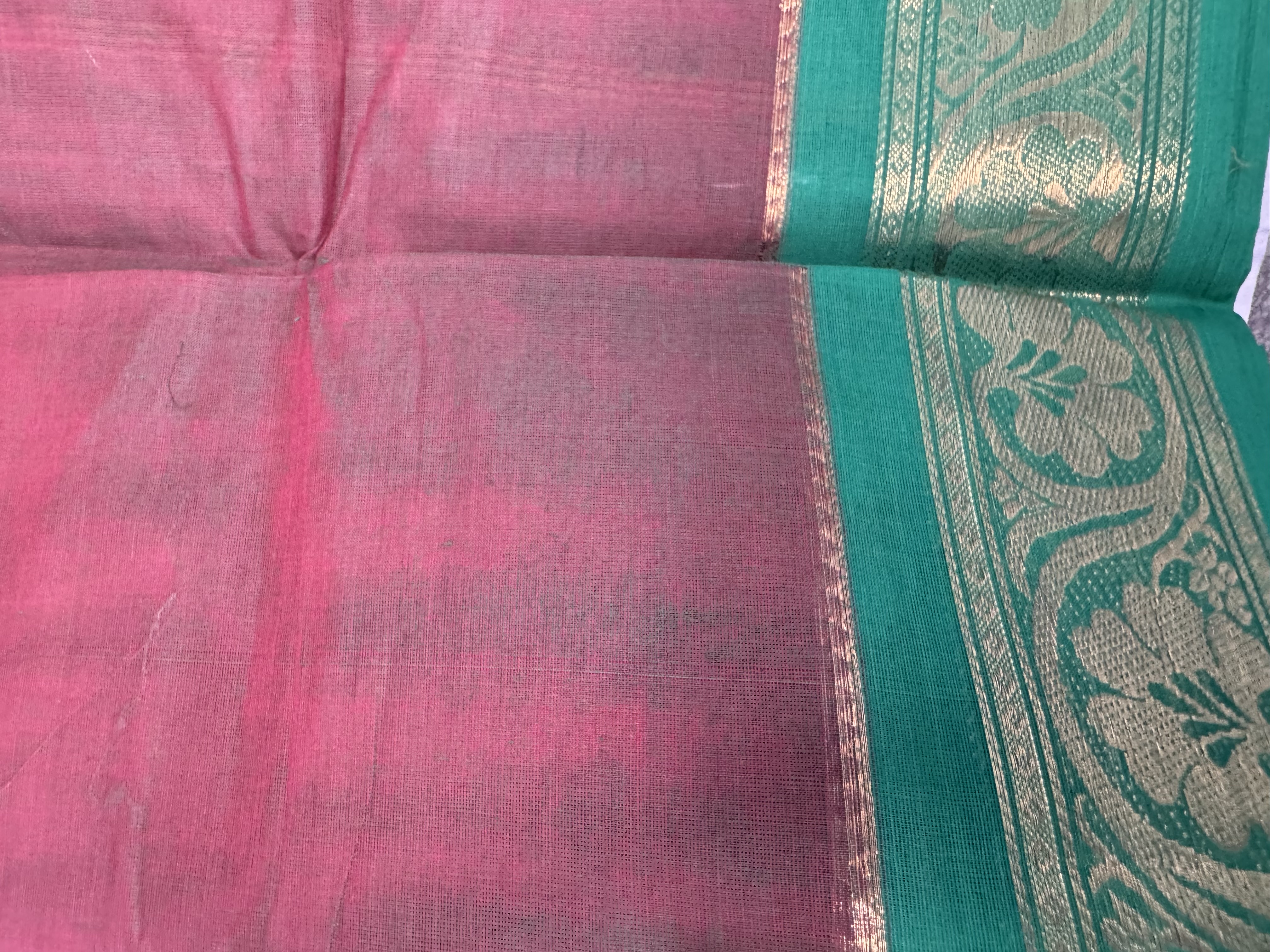 Dual tone red and green cotton saree