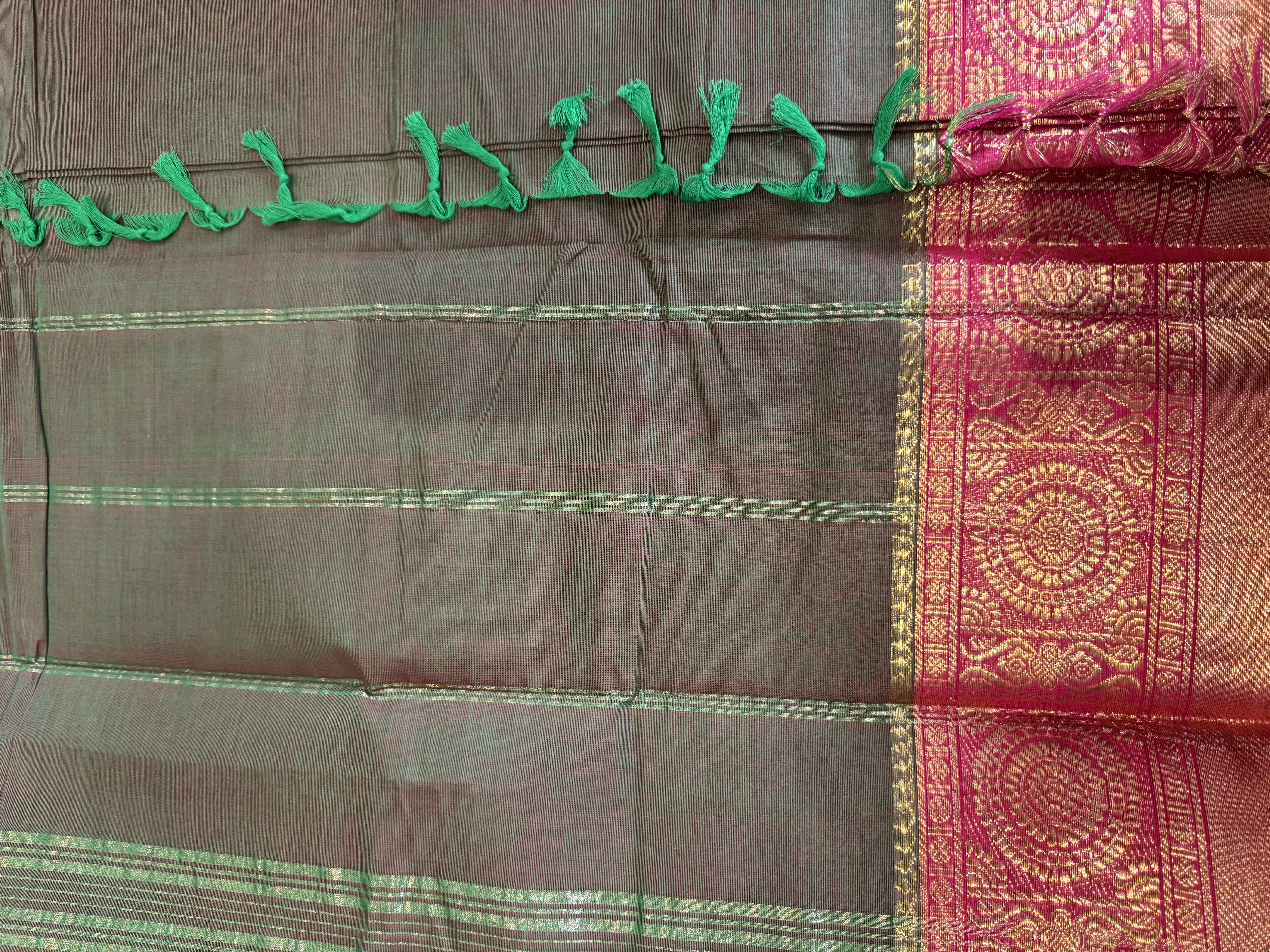 Dual tone green and red saree