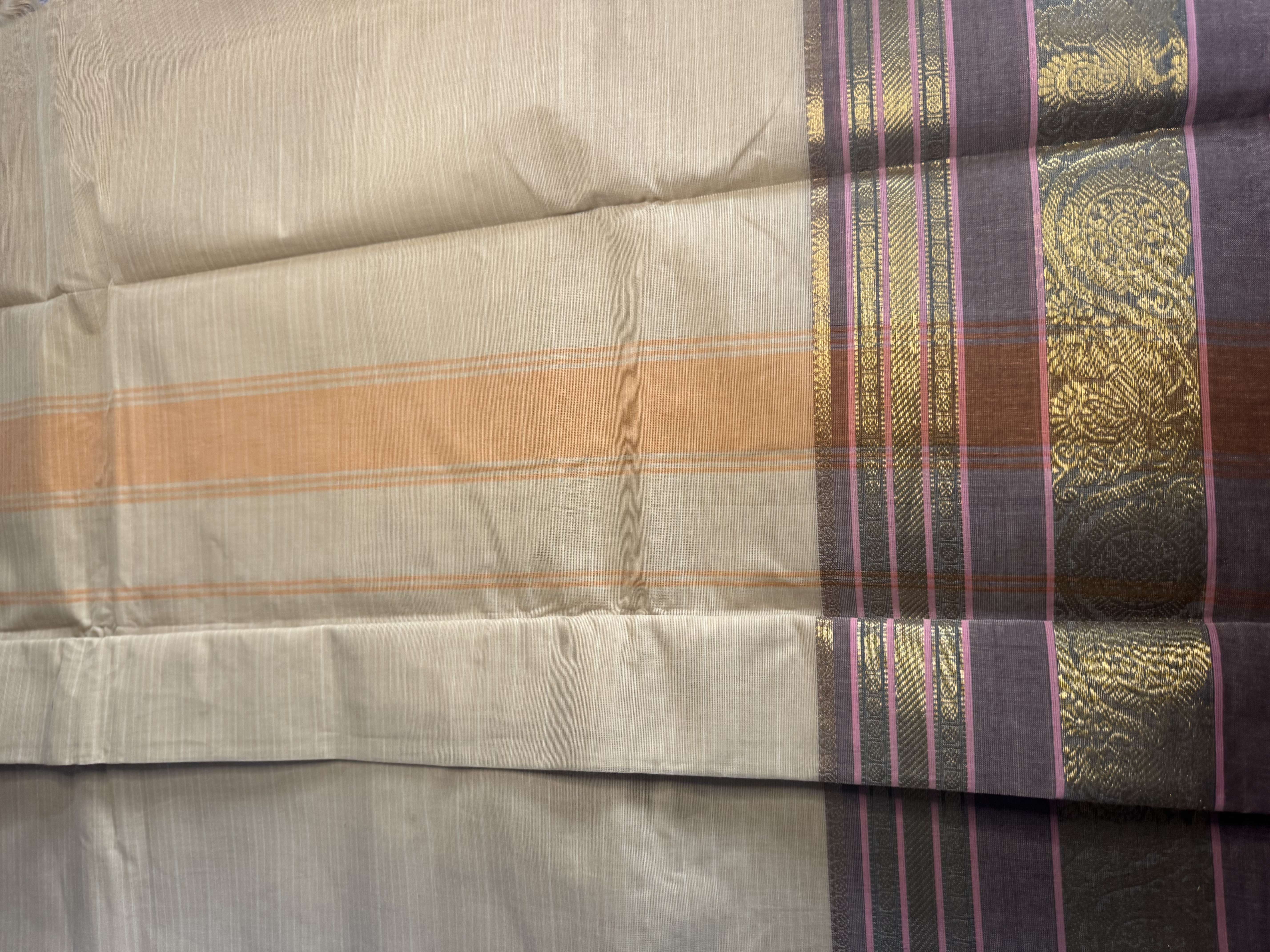 Biscuit shade with brown border