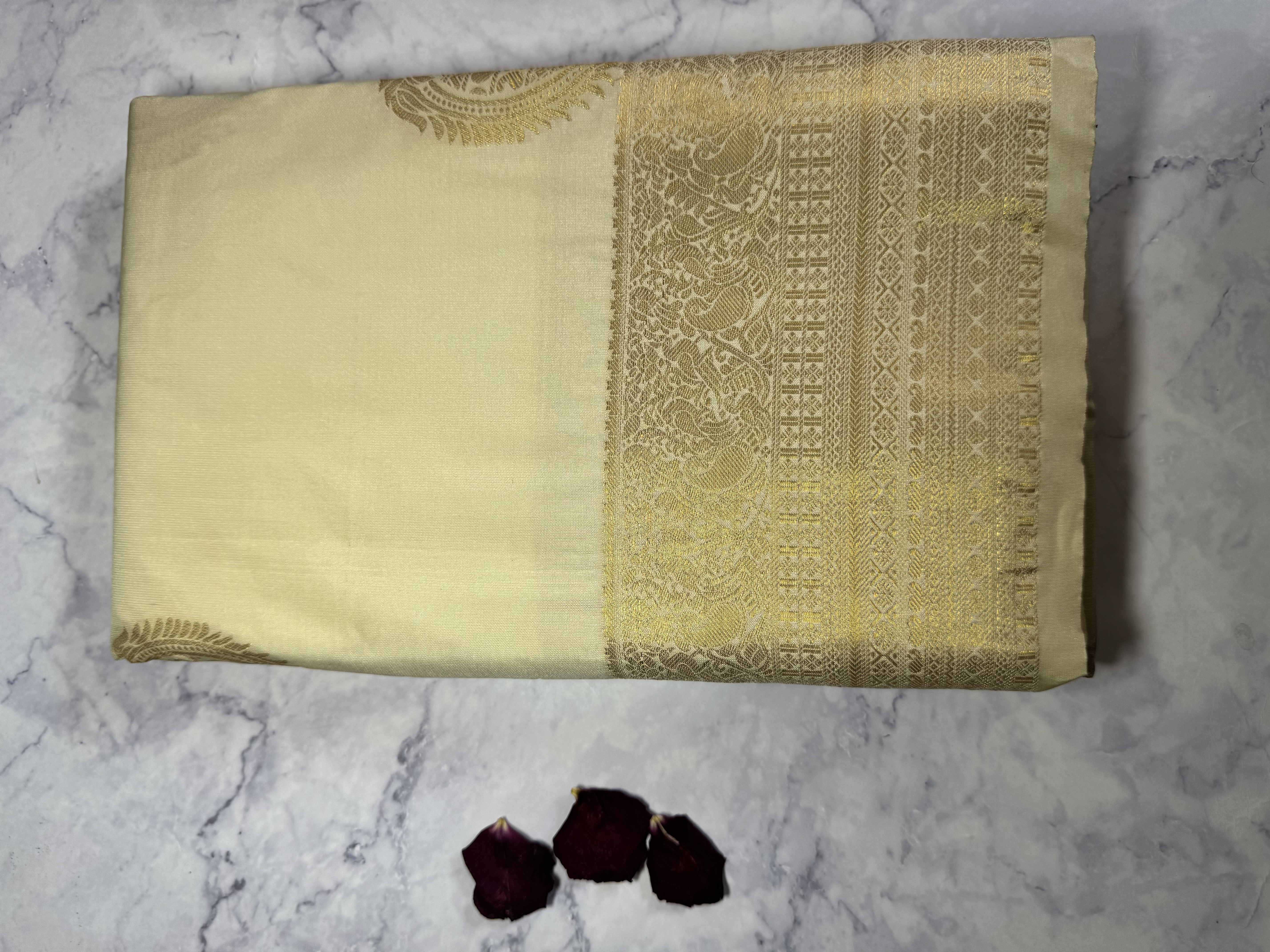 Cream semi silk with round buttas