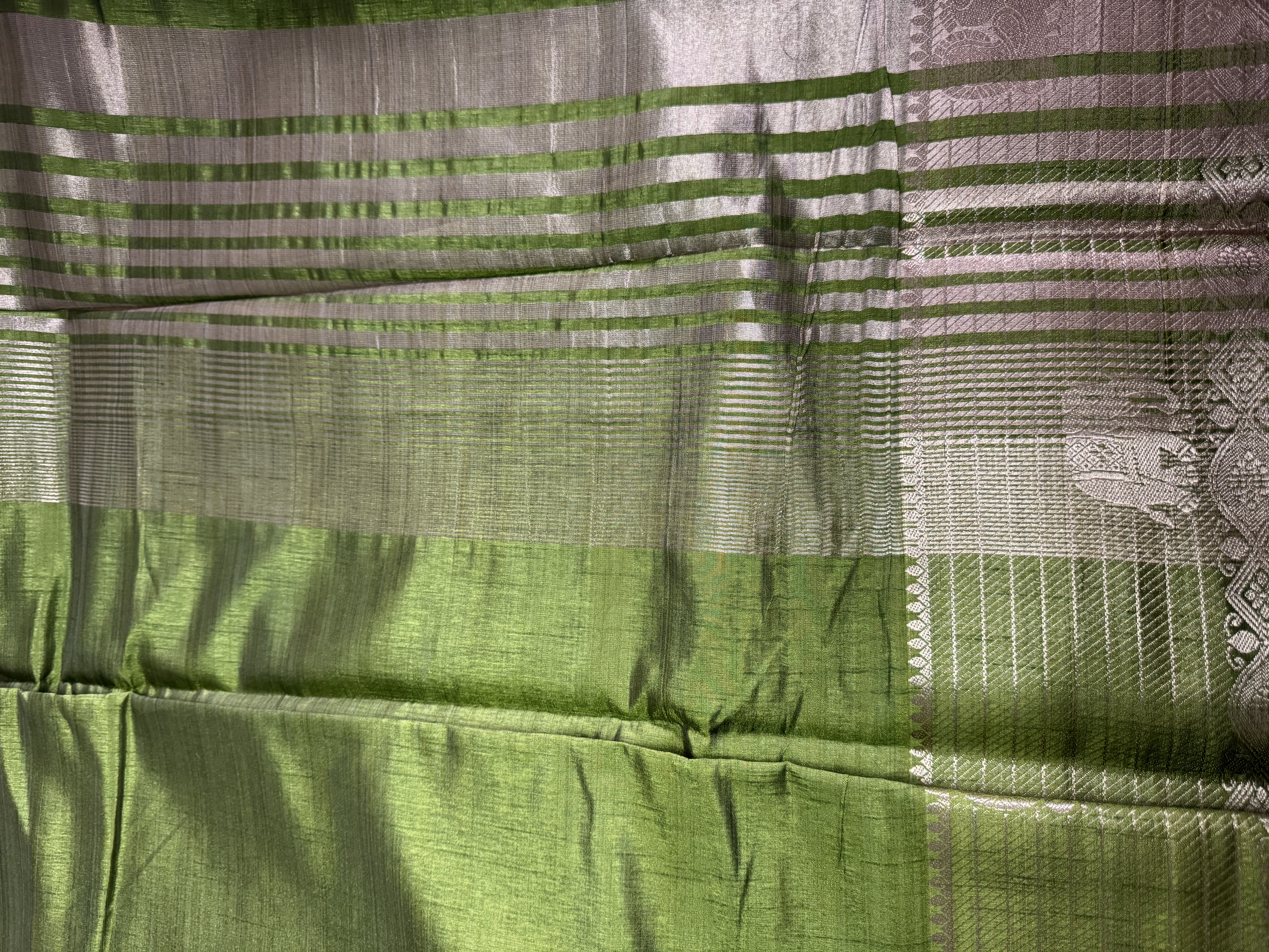 Mehendi green mango silk saree