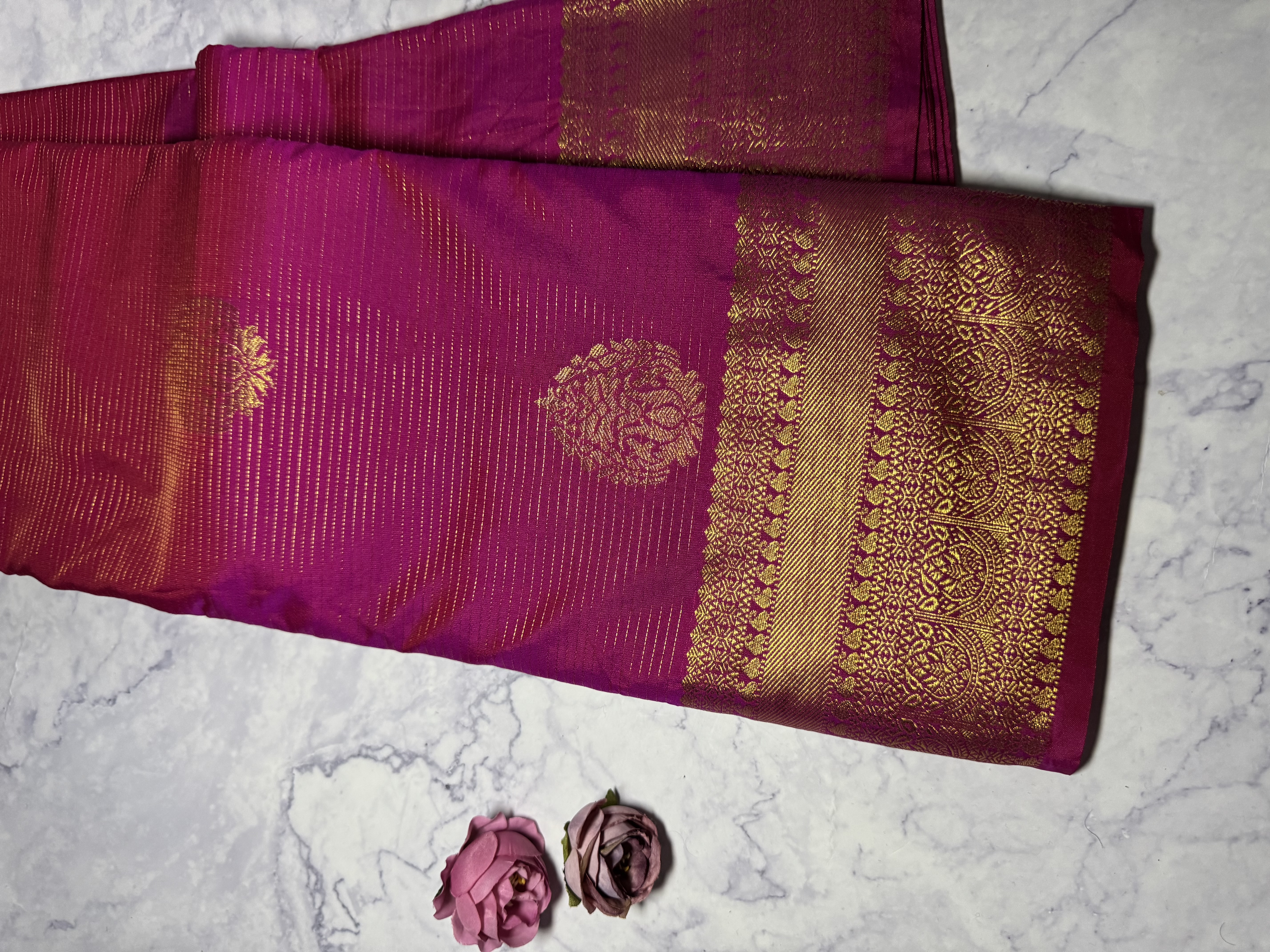 Vaira oosi magenta soft silk saree