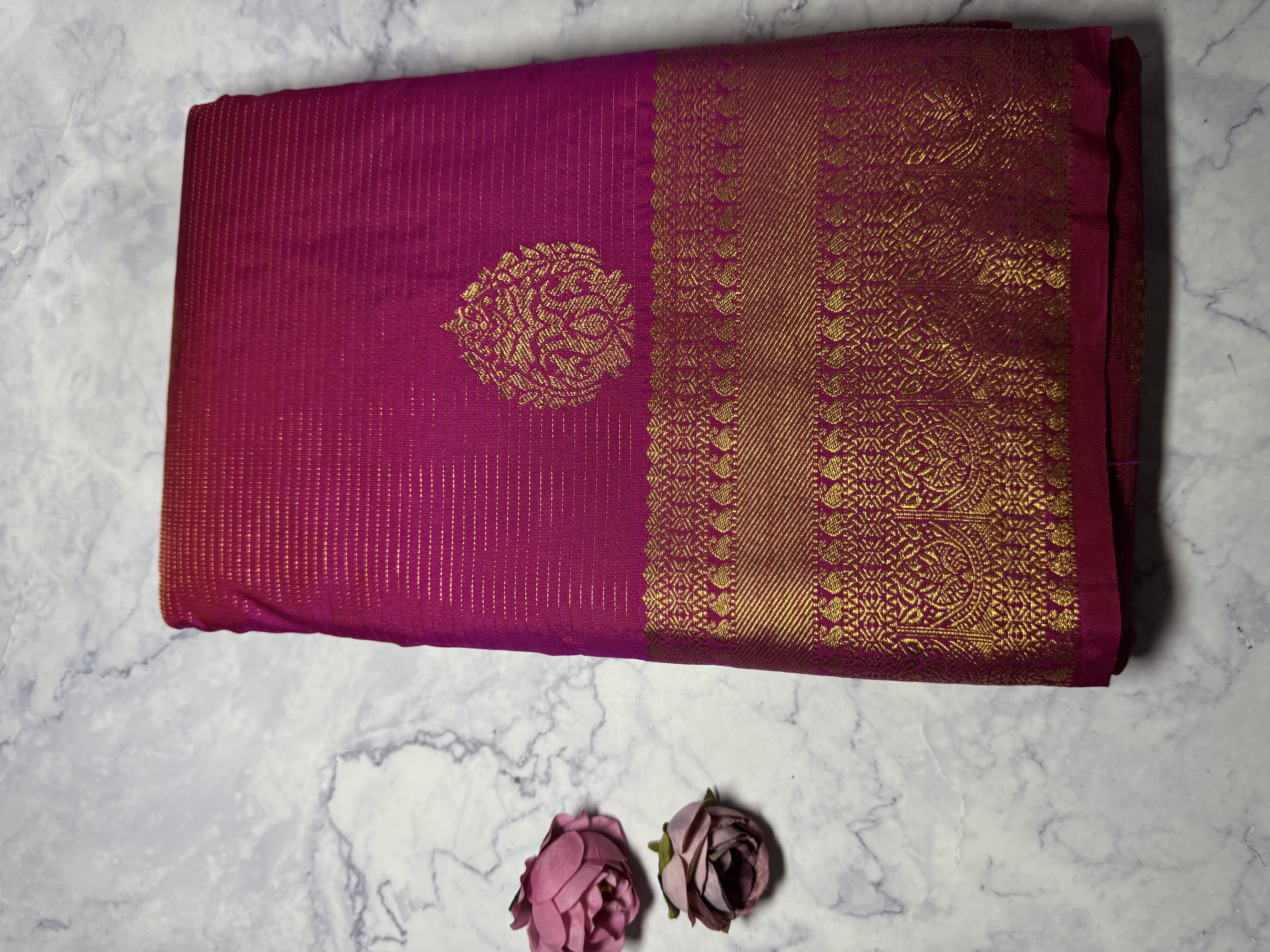 Vaira oosi magenta soft silk saree