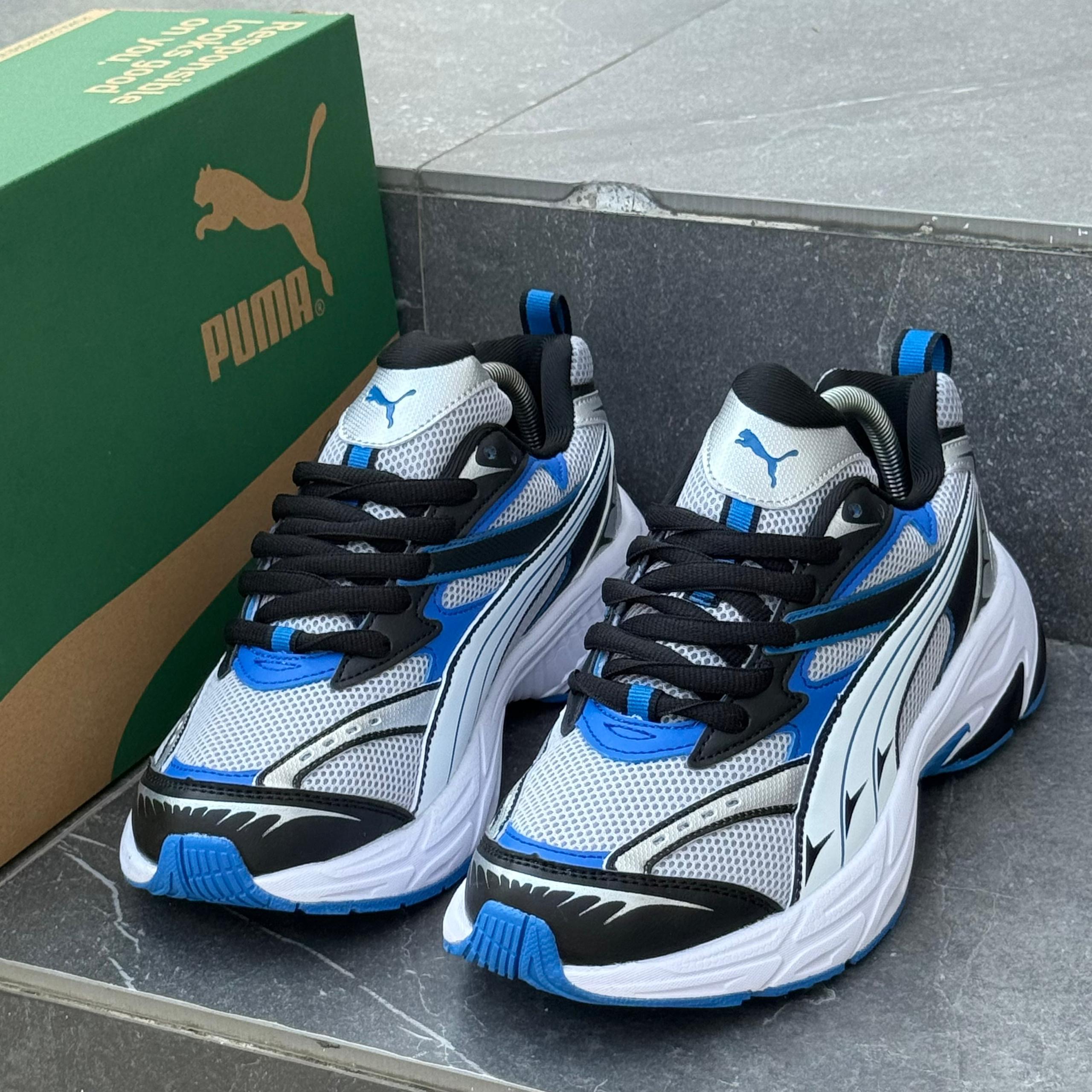 Puma Sneakers