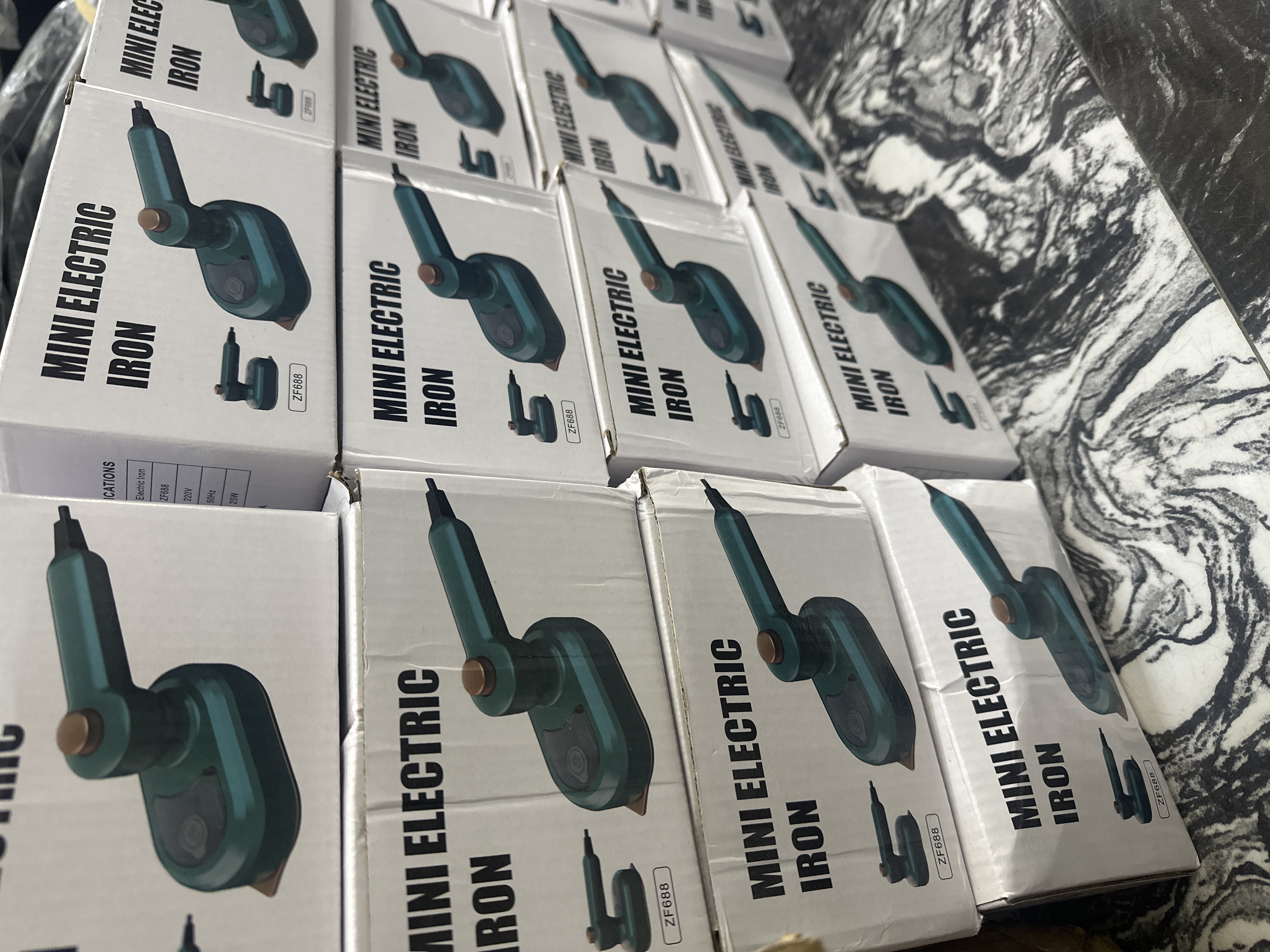 Portable Mini Electric Spray Iron