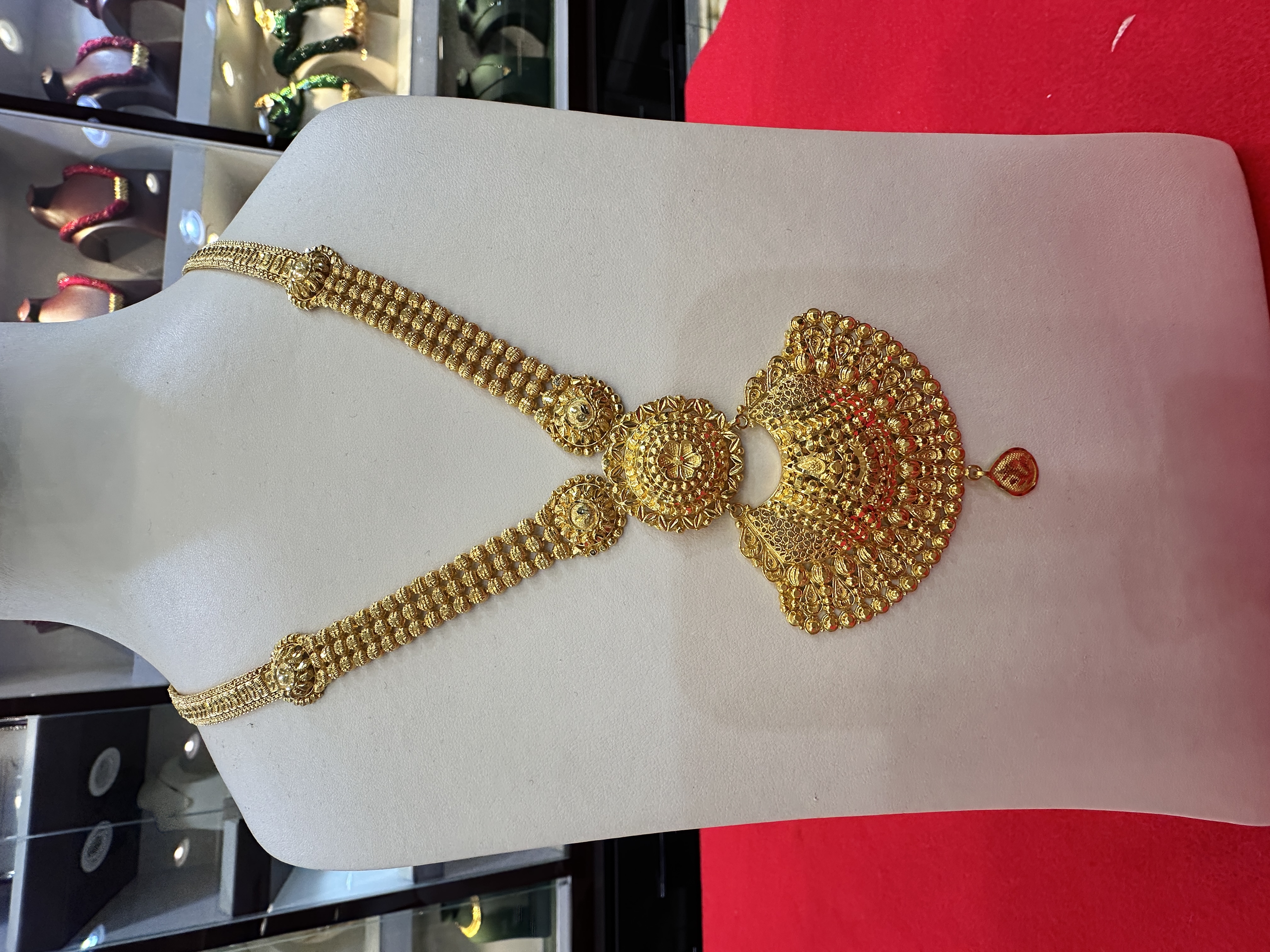 Elegant Gold Chain Necklace Set