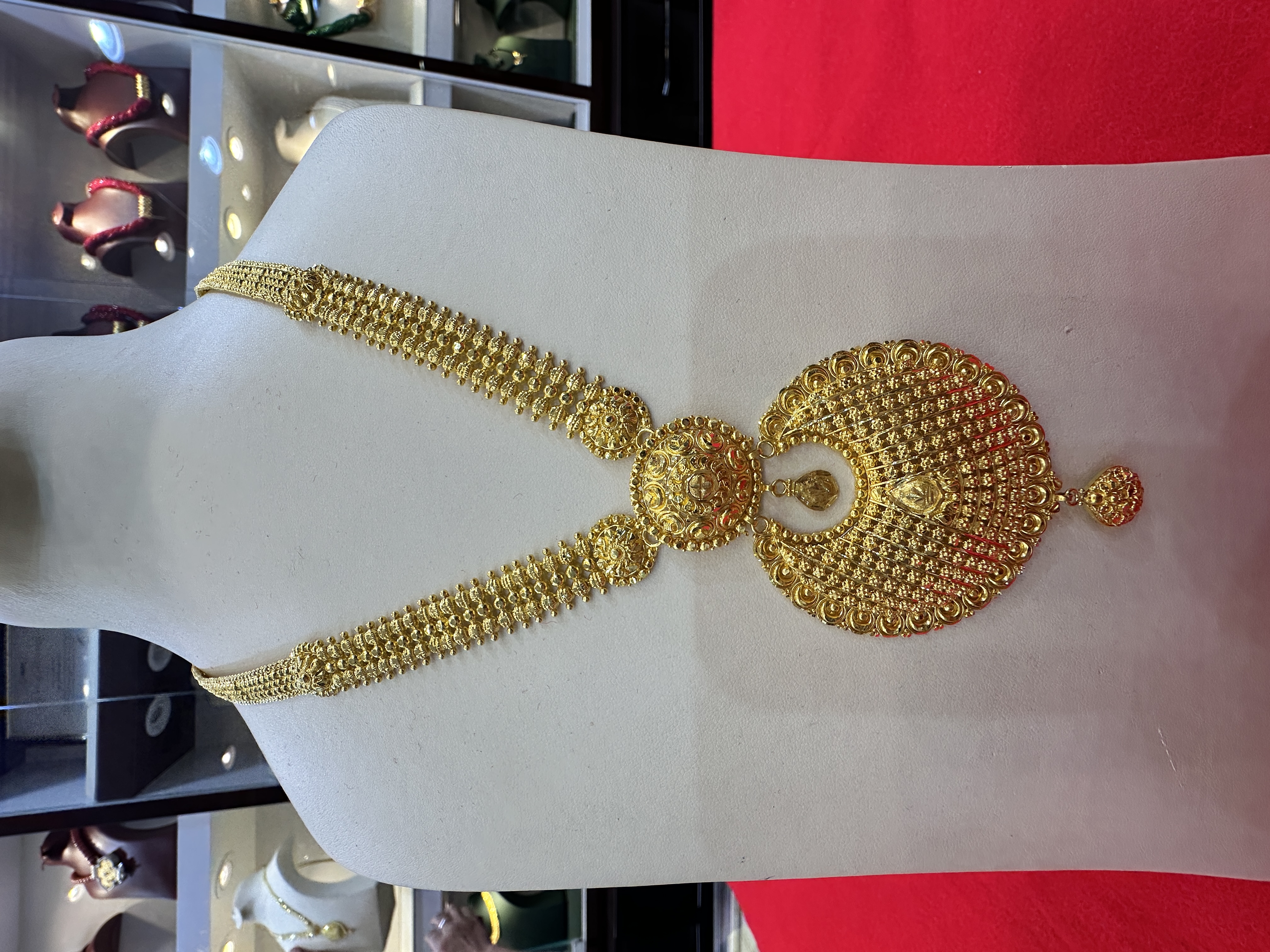 Elegant Gold Chain Necklace Set