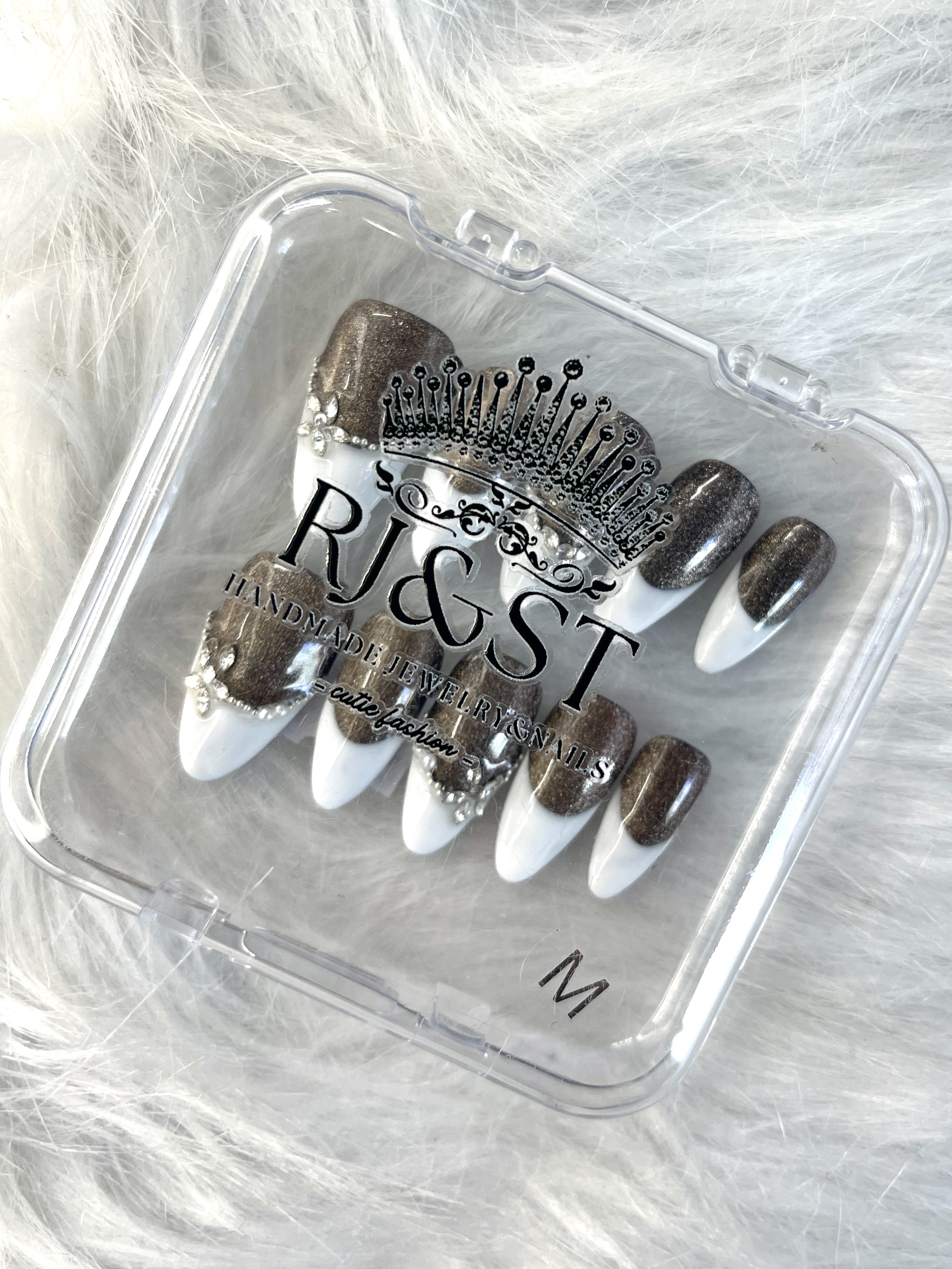 Mocha Glaze – Luxe Rhinestone Press-On Nails
