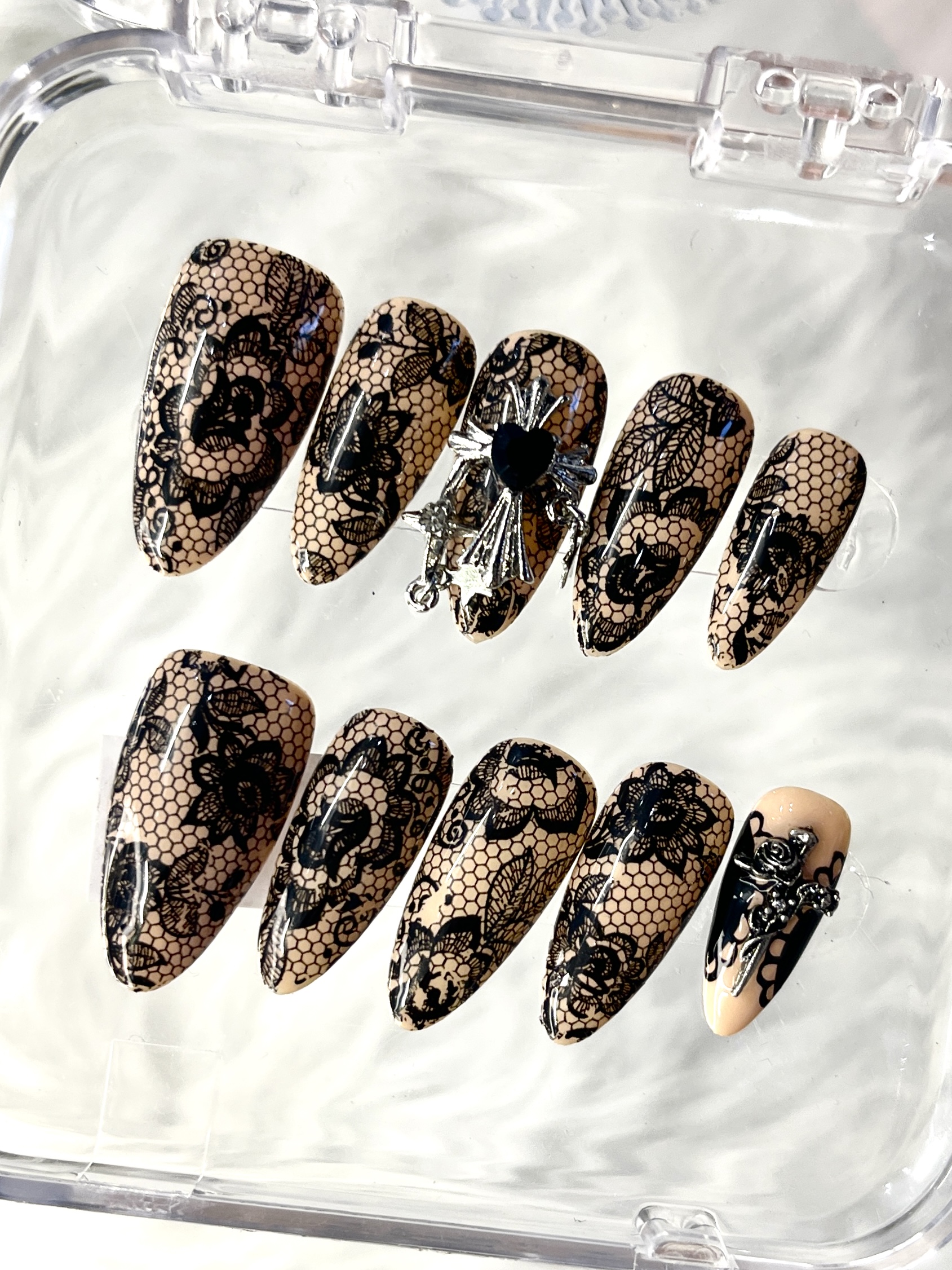 Midnight Veil – Gothic Lace Press-On Nails with Cross & Rose Charms