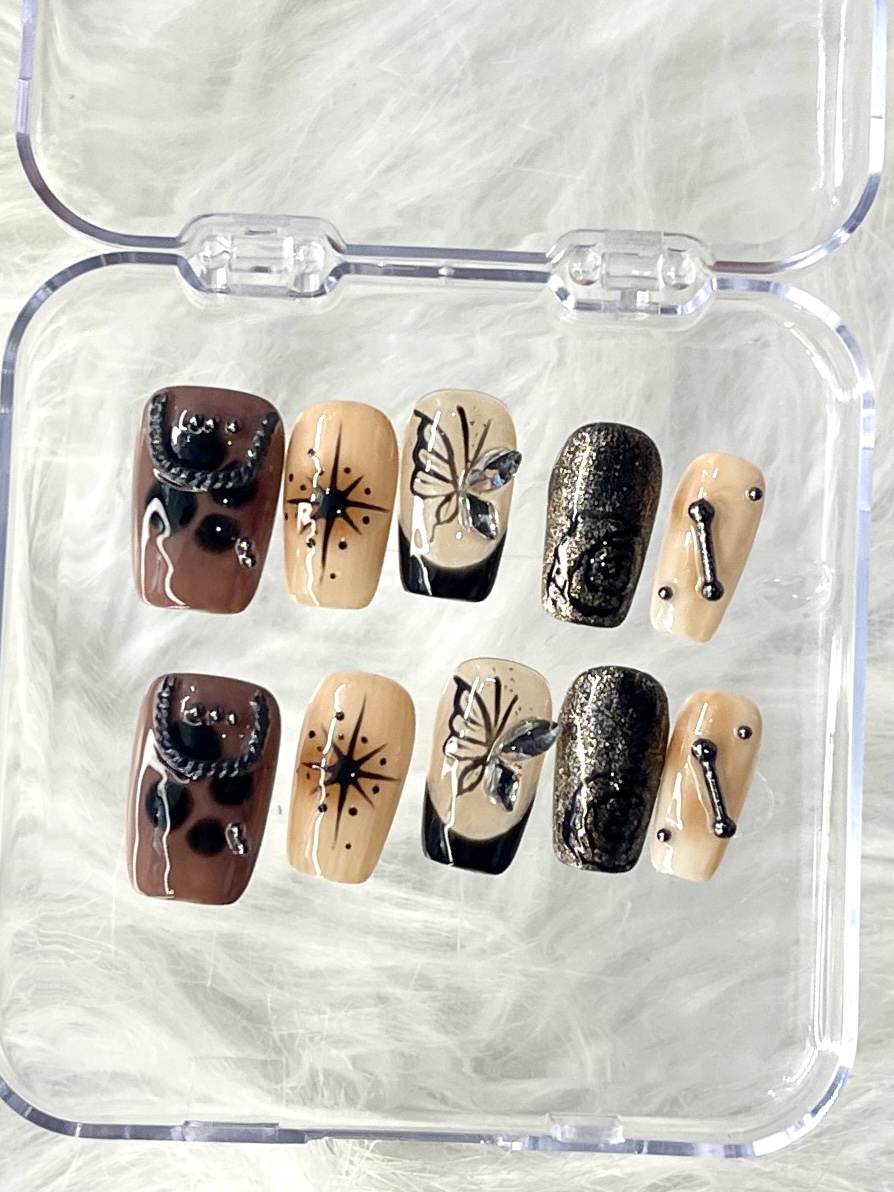 Elegant Nail Art Set