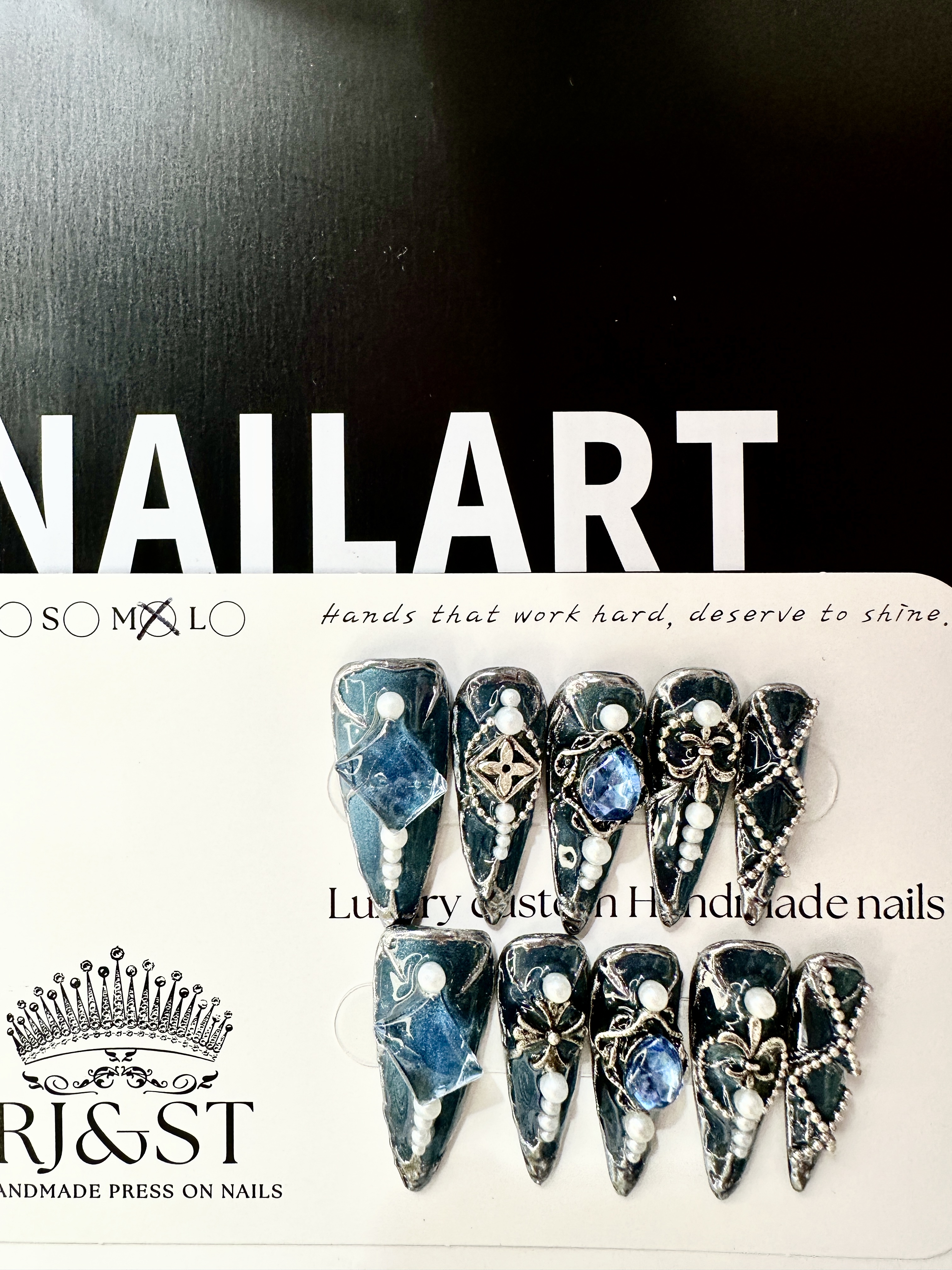 "Enchanted Relic" — Green Cat-Eye with Pearls & Vintage Cross Press-On Nails