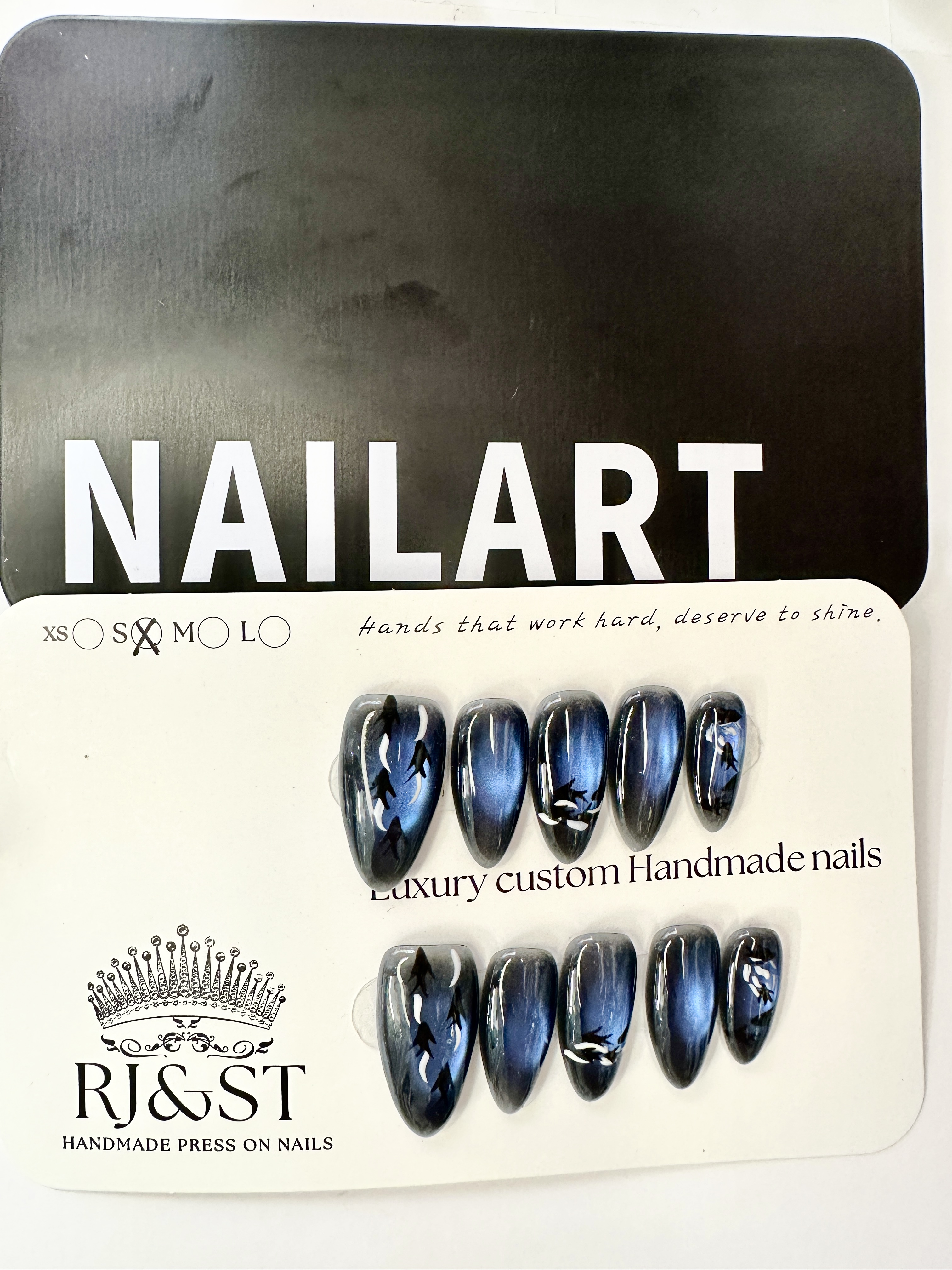 Deep Sea Light-Chasing Fish Press-On Nails | Original Design Handmade Cat-Eye Nails